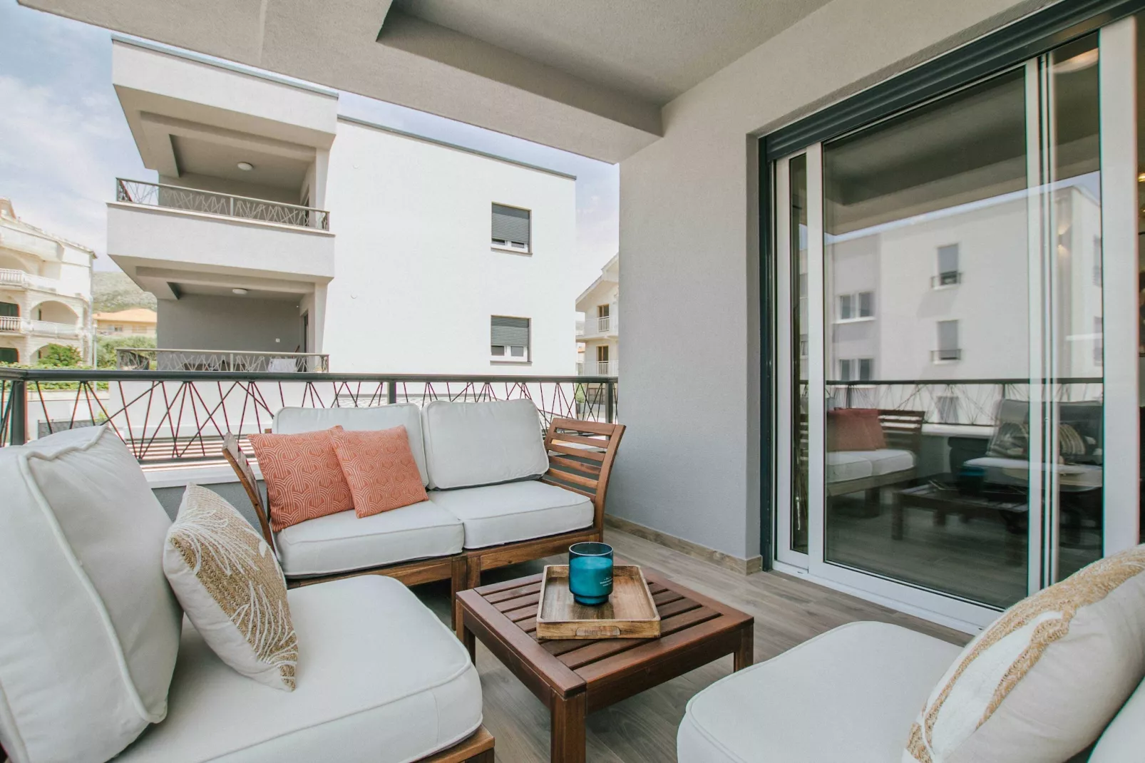 Spacious Luxury Trogir Apartments - Classic Two Bedroom Apartment (Coral) - Terrace balcony