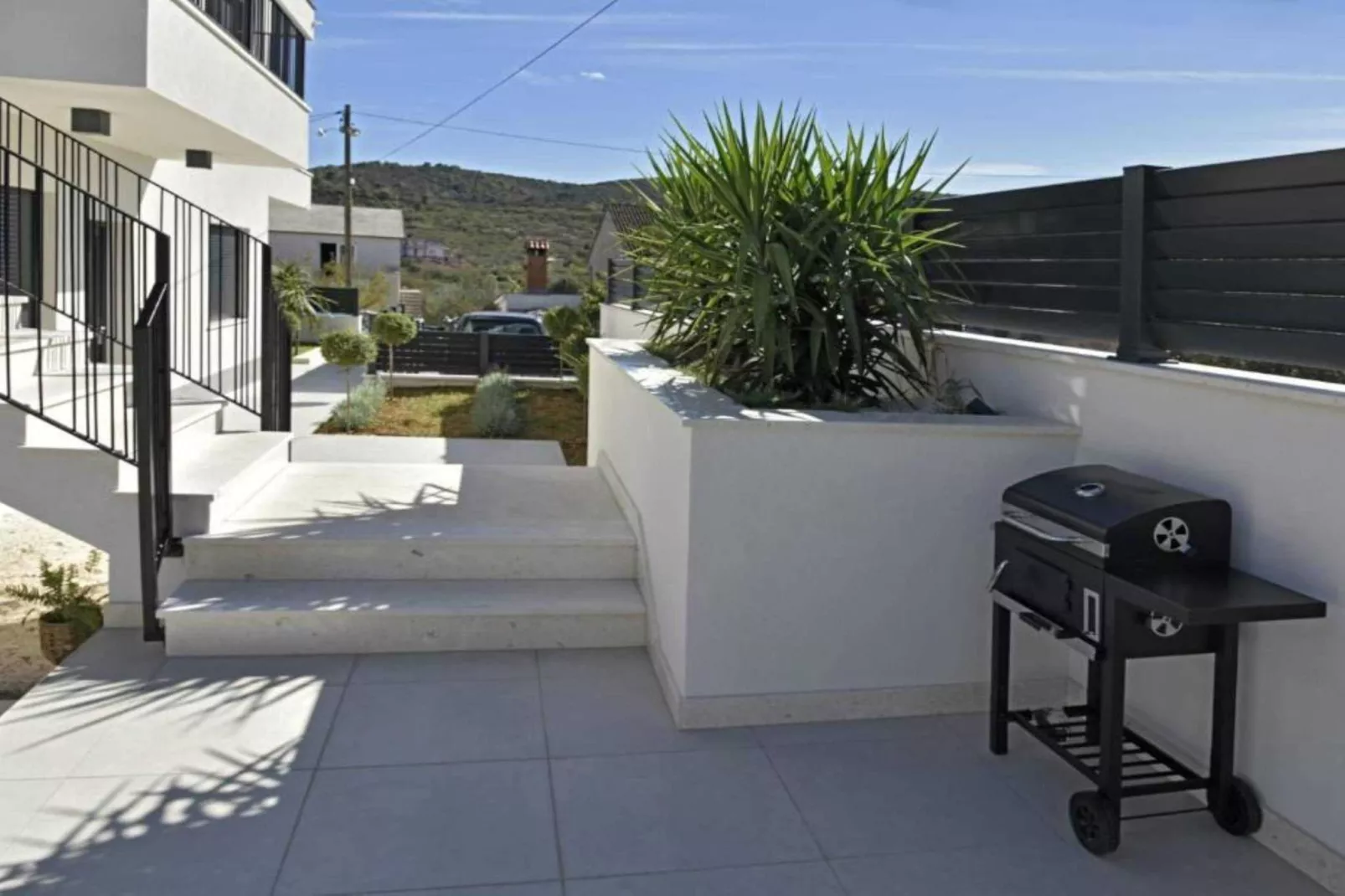 Luxury Slatine Apartments with Terrace and Garden - One Bedroom Apartment with Terrace - Outdoor