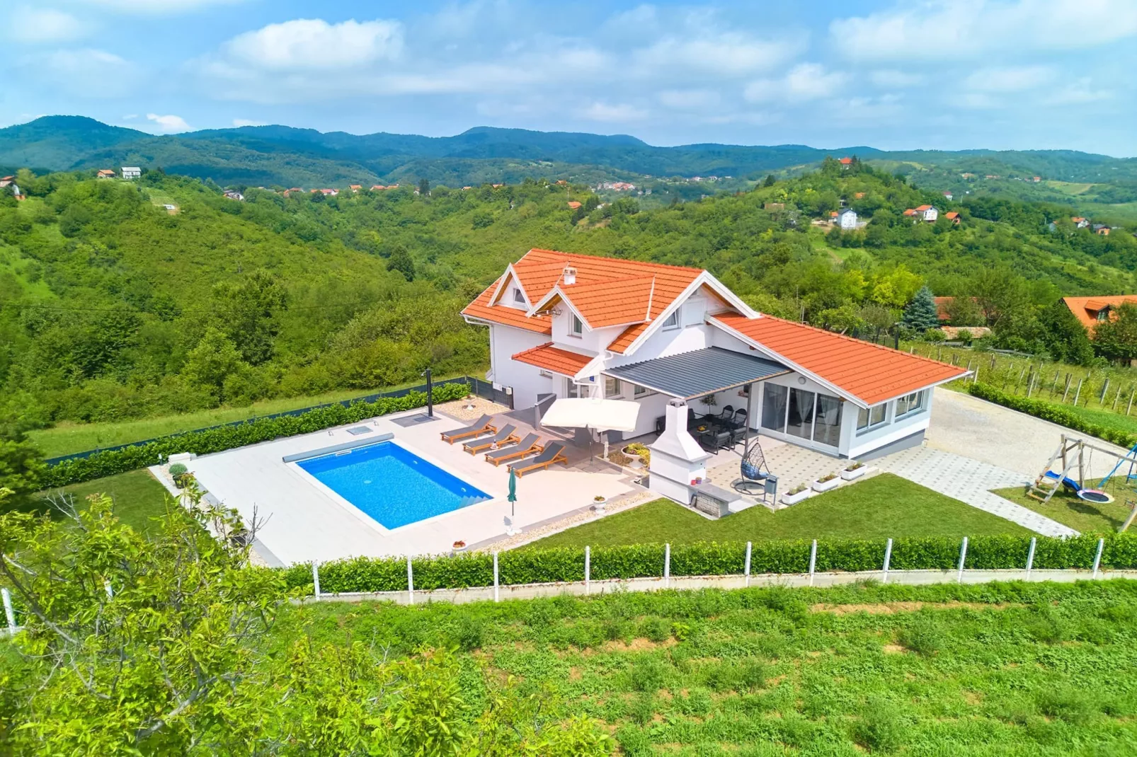 Villa Cerina - Three Bedorom Villa with Outdoor Swimming Pool - Im Freien