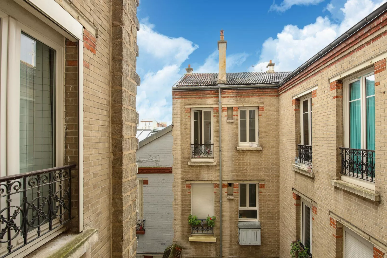 APPARTEMENT VICTOR HUGO/ GENY-View summer