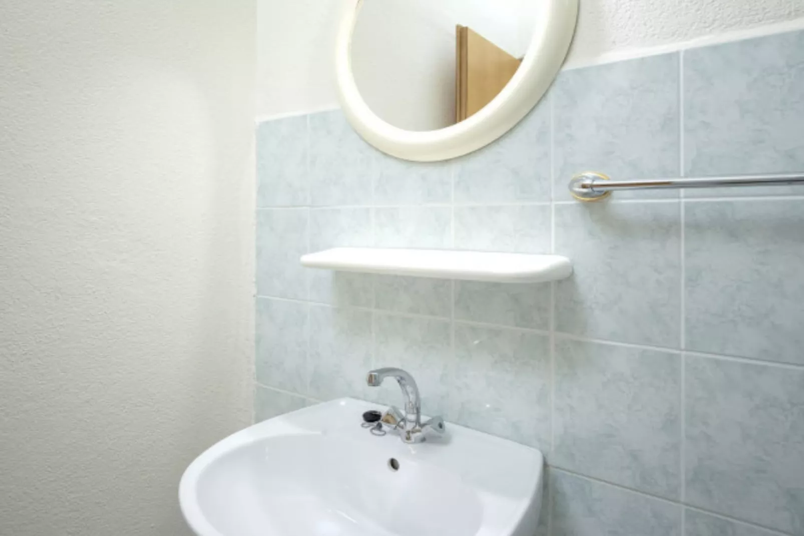 Studio (A3) - Bathroom