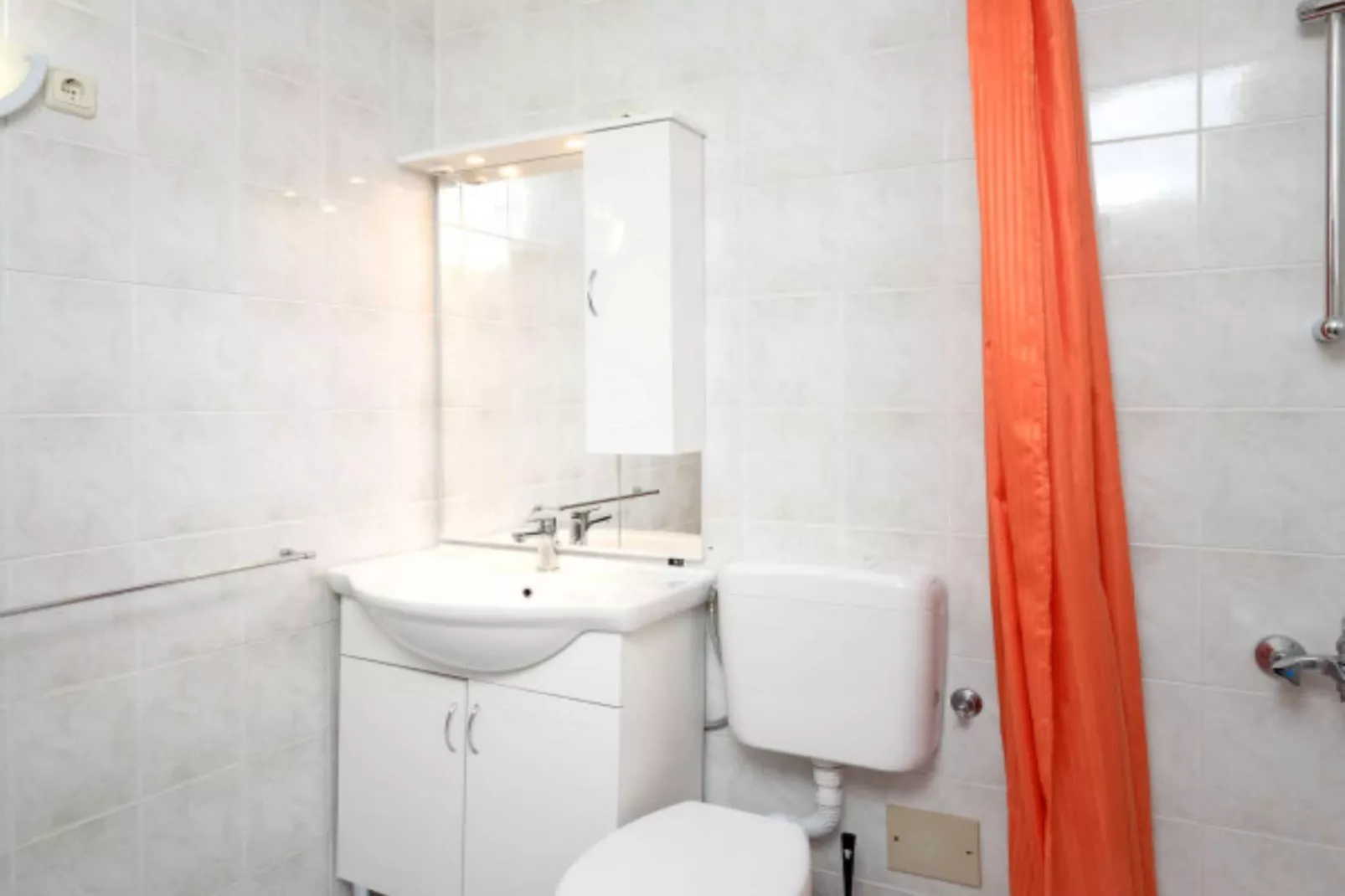 Two-Bedroom Apartment (A5) - Bathroom