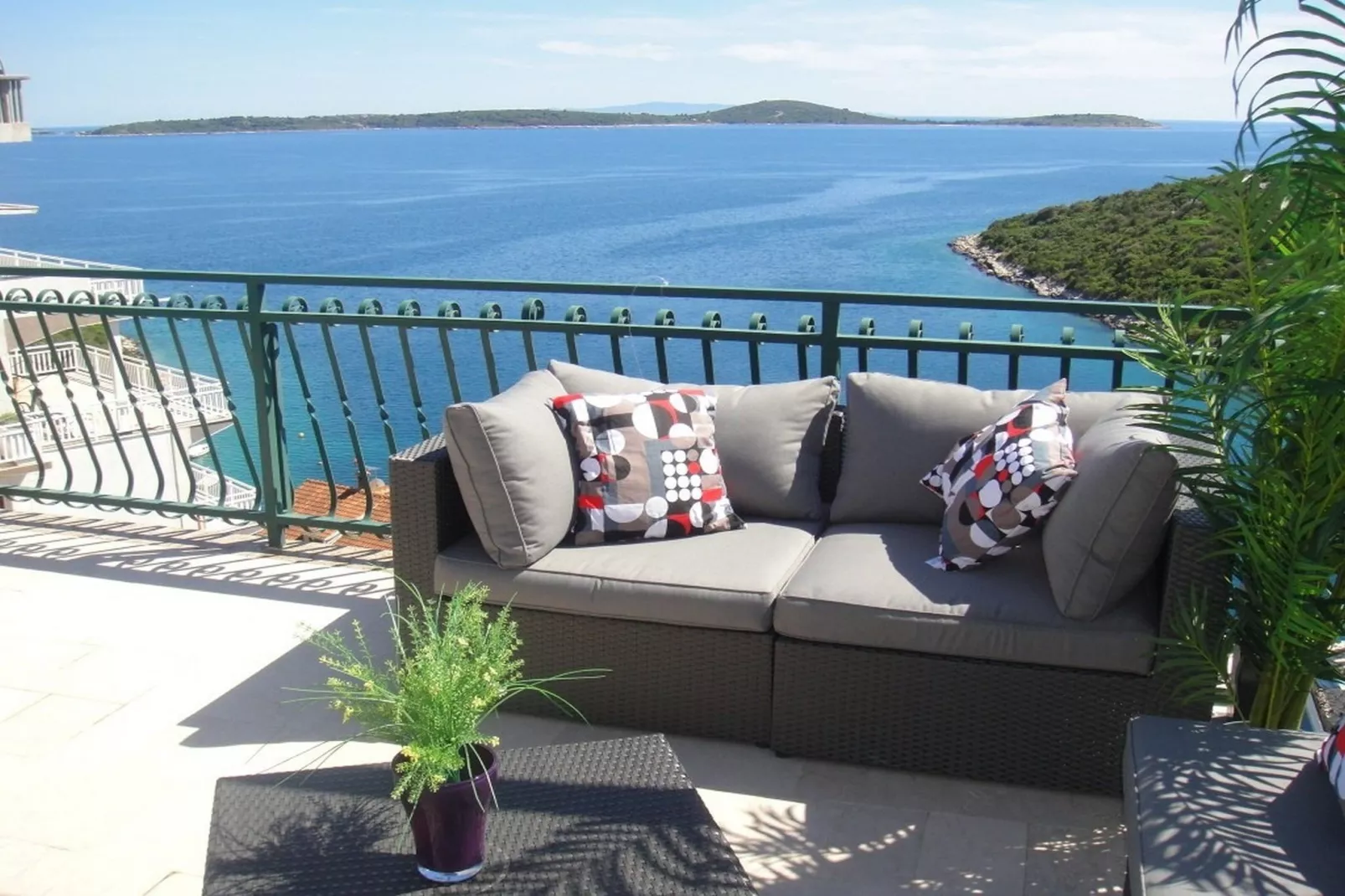 Wonderful Visinisce Apartments with Terrace and Sea Views - Comfort Two Bedroom Apartment (Owner 3) - Terrace