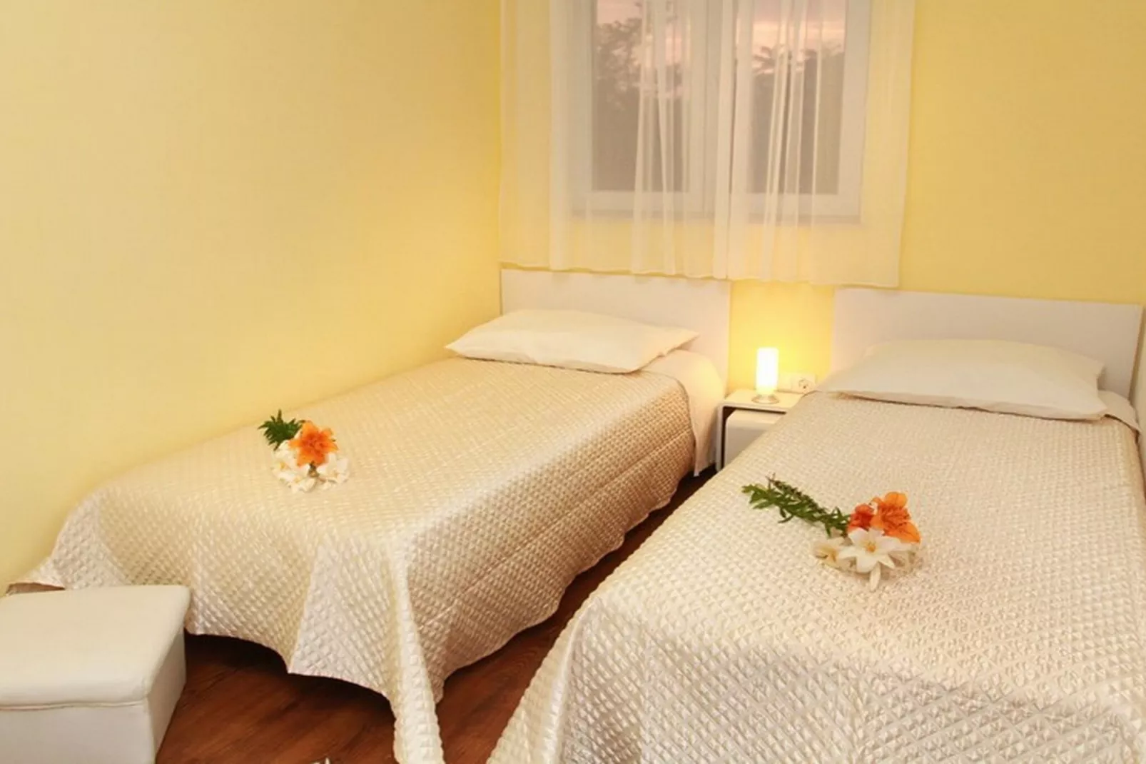 Okrug Gornji Luxurious Escape Villa with Pool - Five Bedroom Villa with Pool - Schlafzimmer