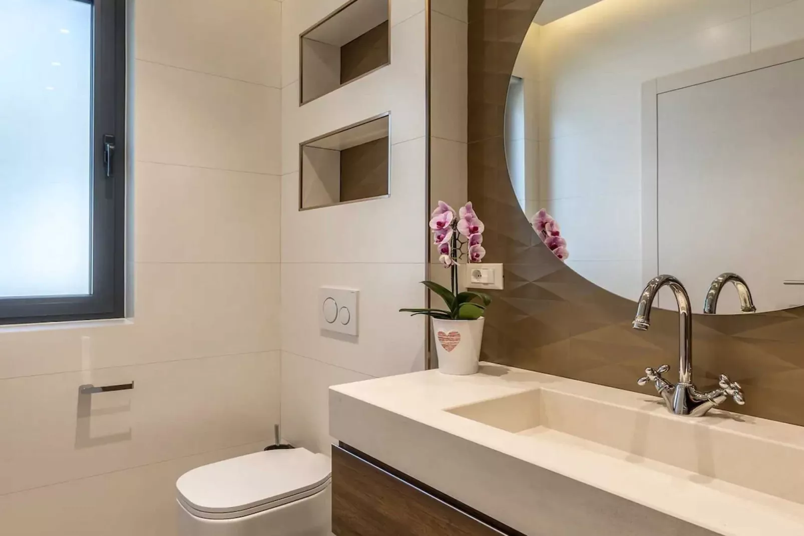 Sophisticated Oasis Residence Villa with Pool - Three Bedroom Villa with Pool - Badezimmer