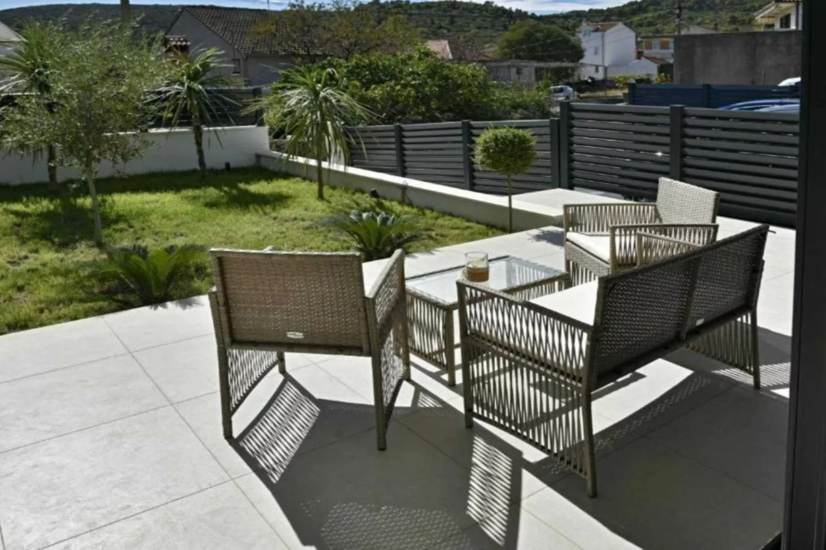 Luxury Slatine Apartments with Terrace and Garden - Two Bedroom Apartment with Terrace