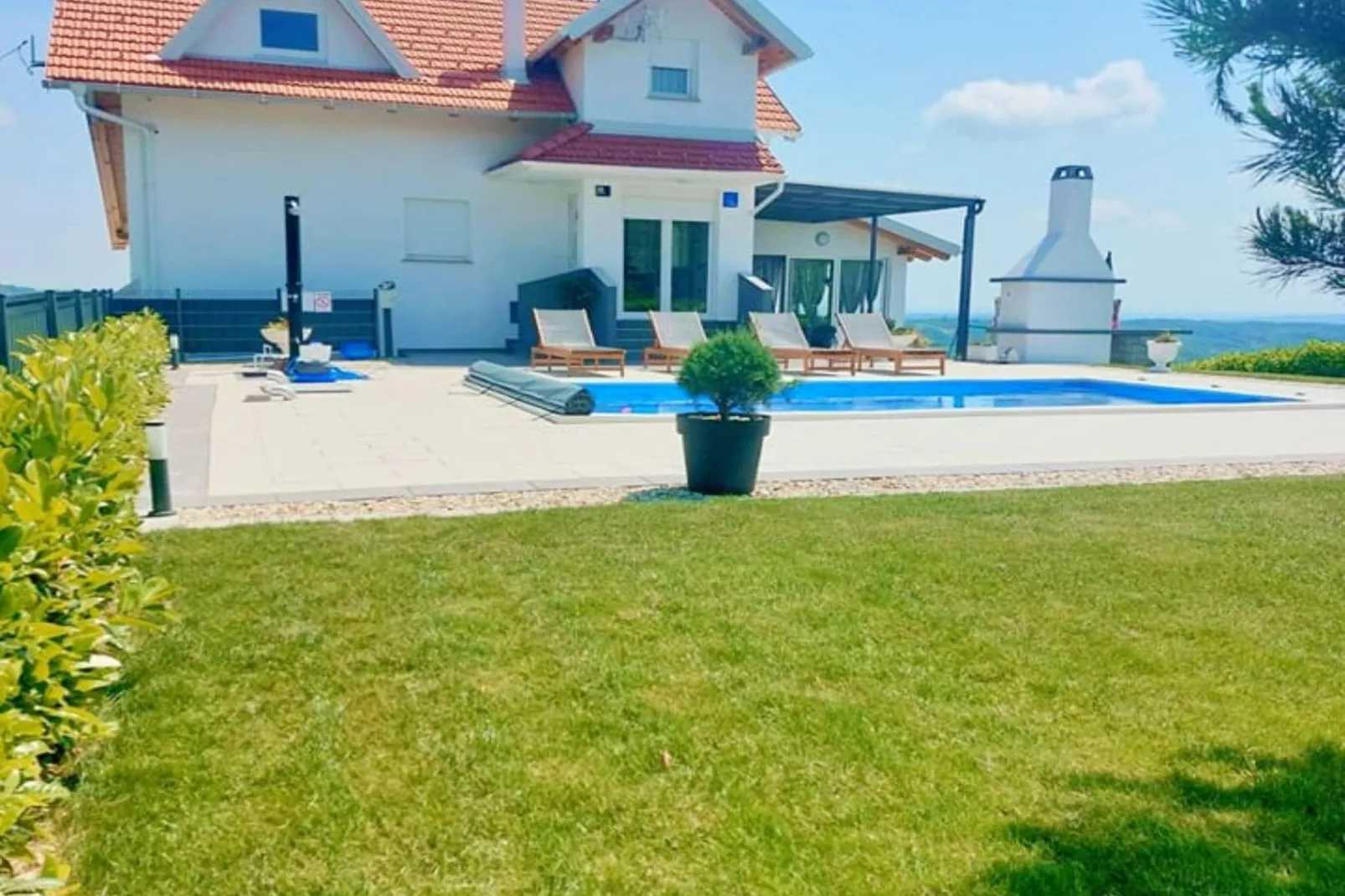 Villa Cerina - Three Bedorom Villa with Outdoor Swimming Pool - Im Freien