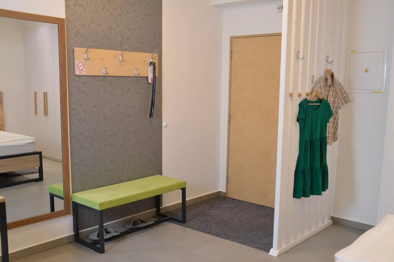 Stylish Apartments with Osijek Near Top Attractions - Comfort Studio Apartment - Maks - Bedroom