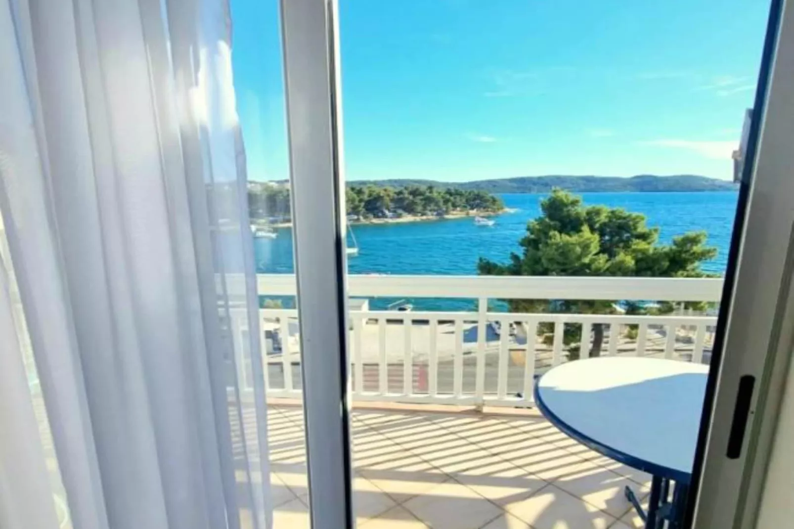 Villa Tomi- Classic Double Room With Sea View (9) - Terrasse/Balkon