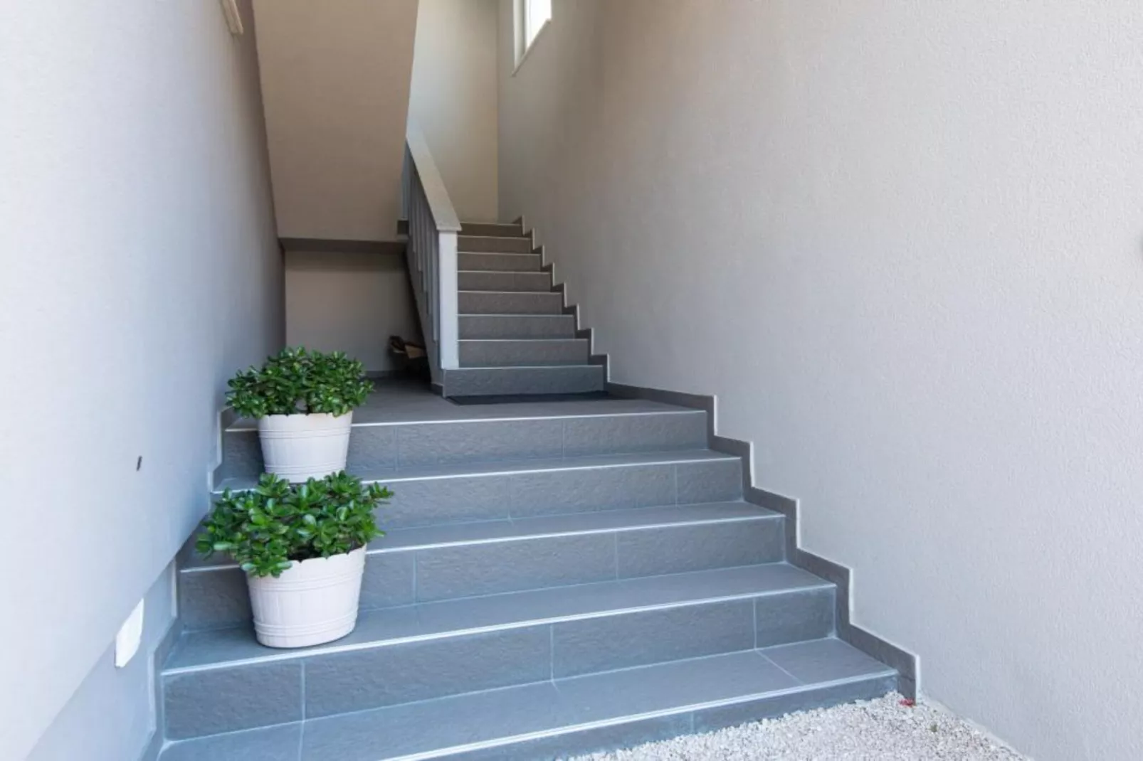 Peaceful Apartments Harfa-One Bedroom Apartment with Balcony and Partial Sea View 1 - Im Freien