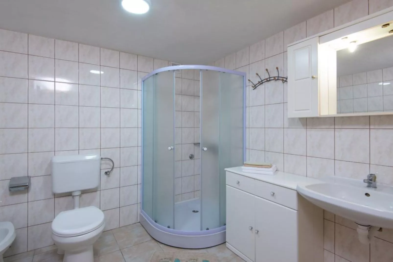Peaceful Apartments Harfa - Two Bedroom Apartment 3 - Salle de bain