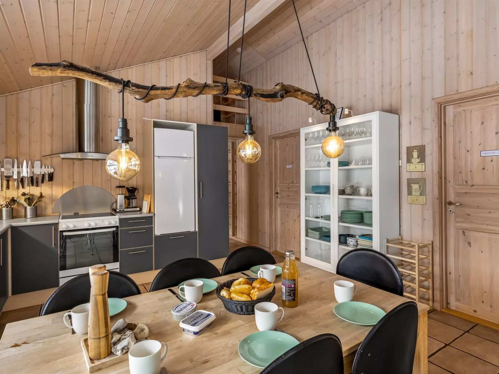 "Rickmer" - 1.9km from the sea - Inside