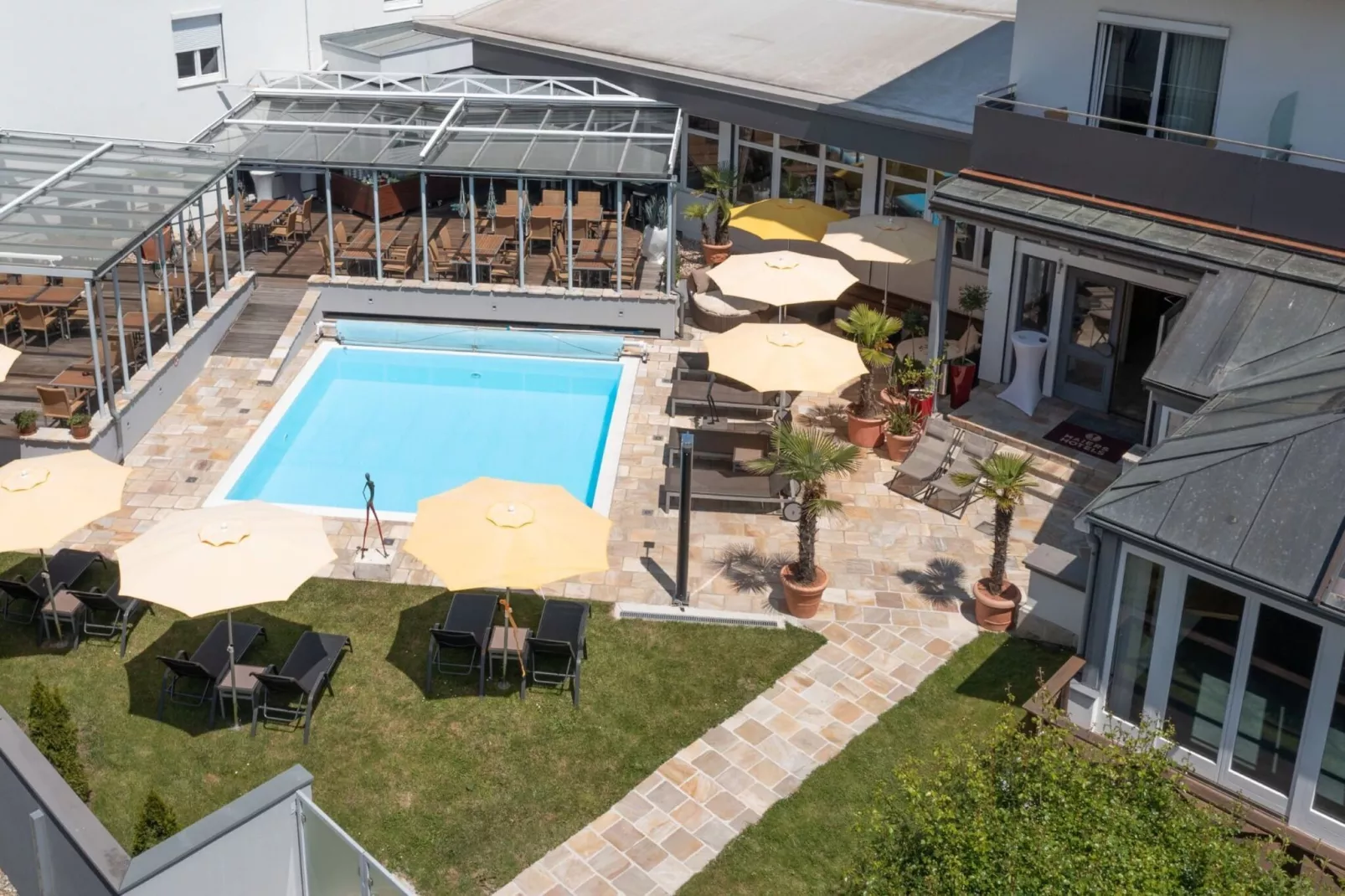 Hotel Landliebe - Studio apartment - Exterior in summer