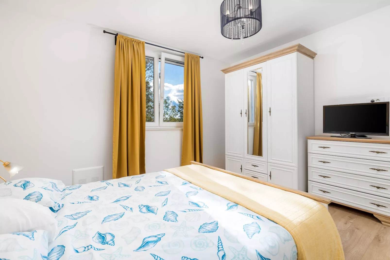 Wonderful Labin Villa with Private Pool and Sea Views - Three Bedroom - Schlafzimmer