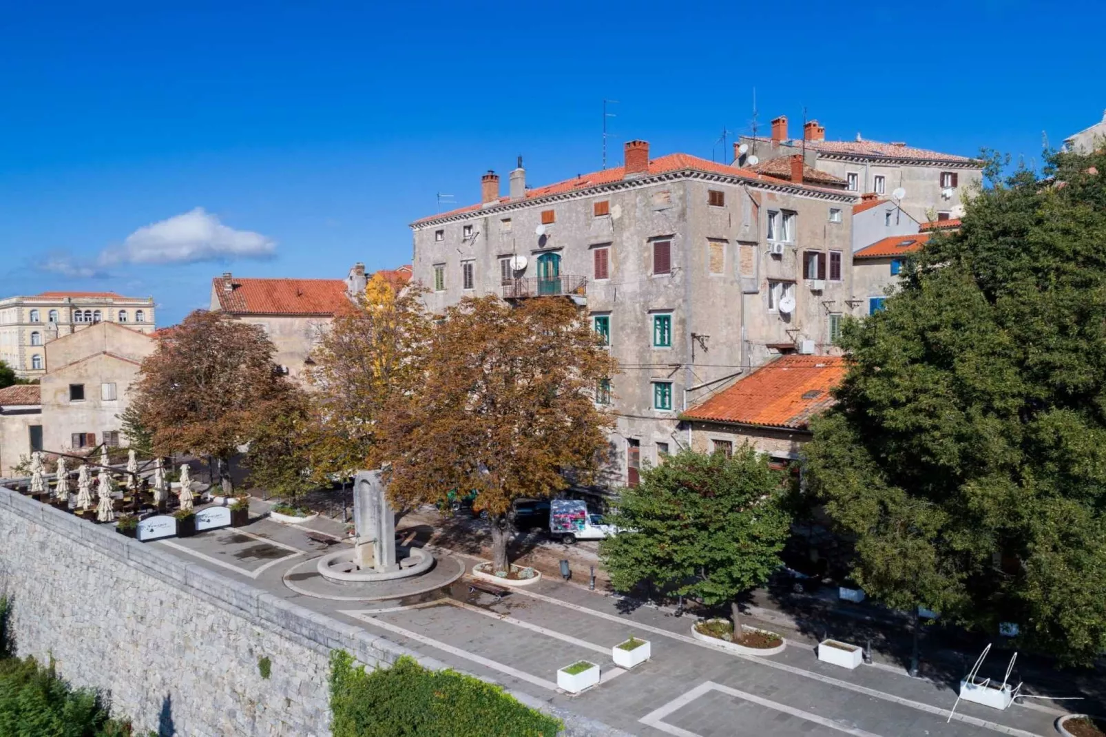 Stylish Two Bedroom Apartment in Labin - Two Bedroom Apartment with Terrace - Im Freien