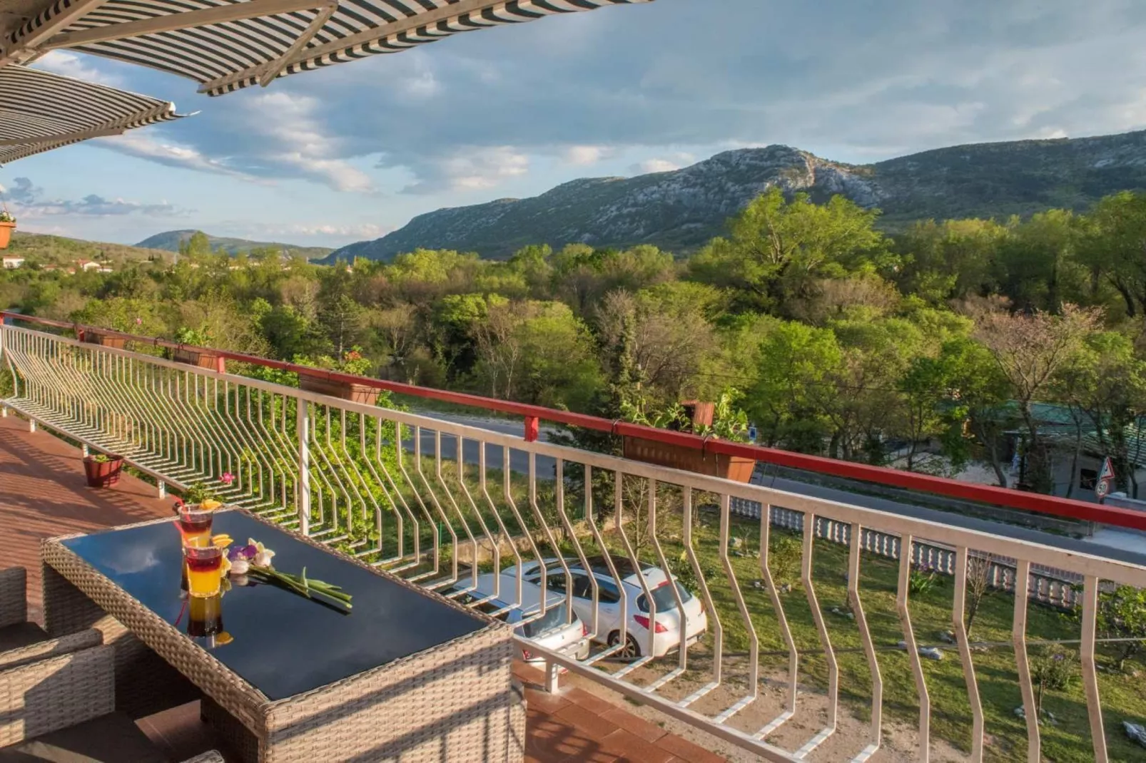 Chic Apartment Tribalj with Private Balcony - One Bedroom Apartment - Terrasse / balcon
