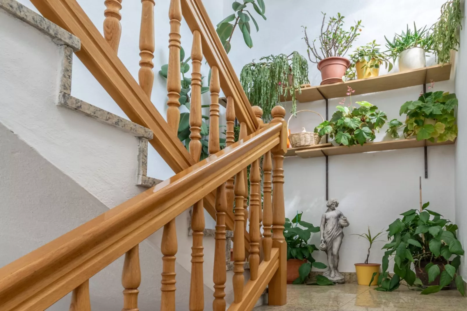 Charming Trogir Apartments with Balcony - One Bedroom Apartment with Balcony - Stairs