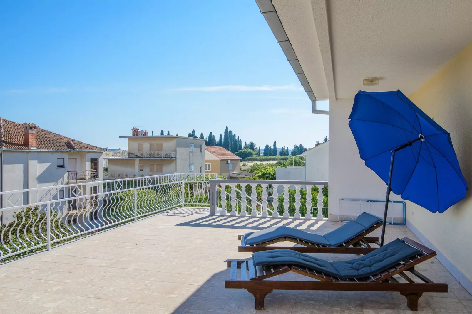 Modern Apartment Near Trogir Beach with Sea View Terrace and Lounge Area - Two Bedroom Apartment - Terrace balcony