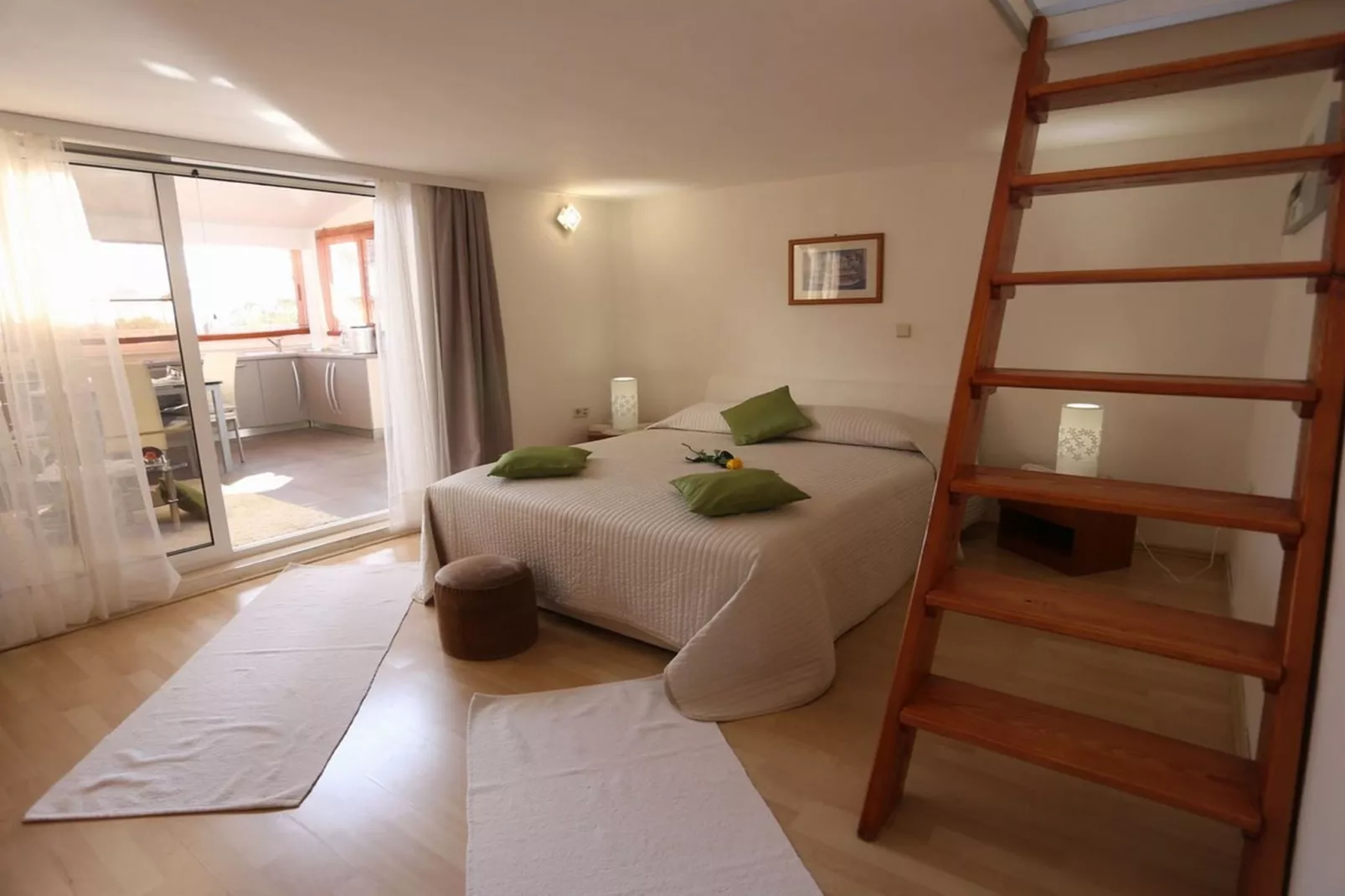 Okrug Gornji Luxurious Escape Villa with Pool - Five Bedroom Villa with Pool - Schlafzimmer