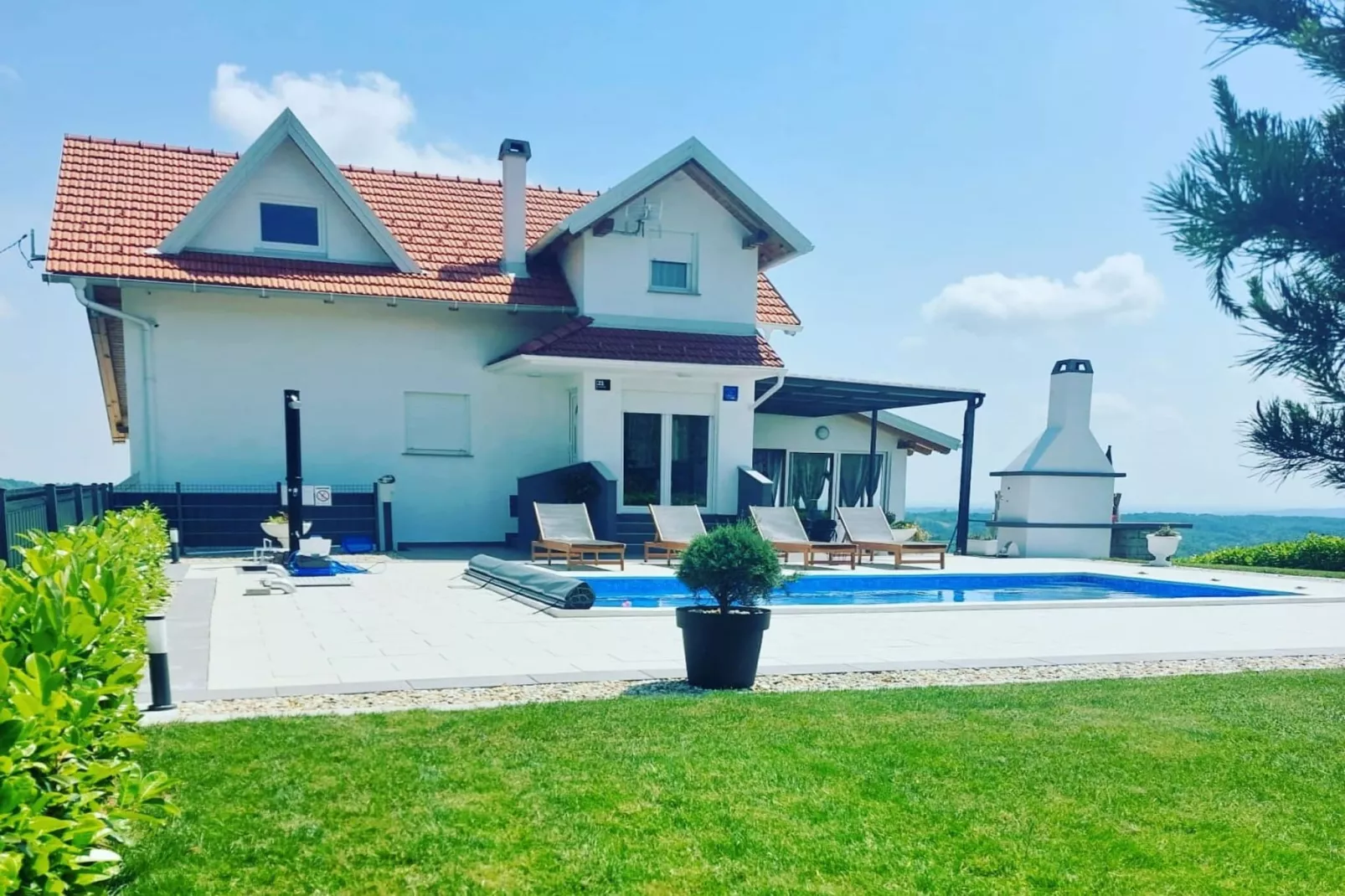 Villa Cerina - Three Bedorom Villa with Outdoor Swimming Pool - Im Freien
