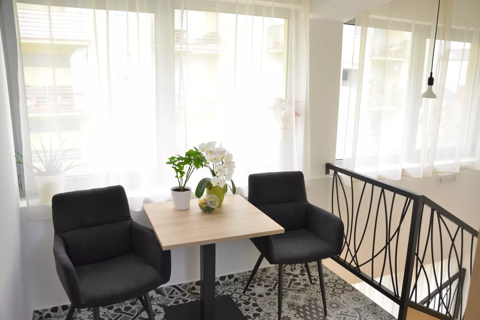Stylish Apartments with Osijek Near Top Attractions - Comfort Studio Apartment - Maks - Bedroom