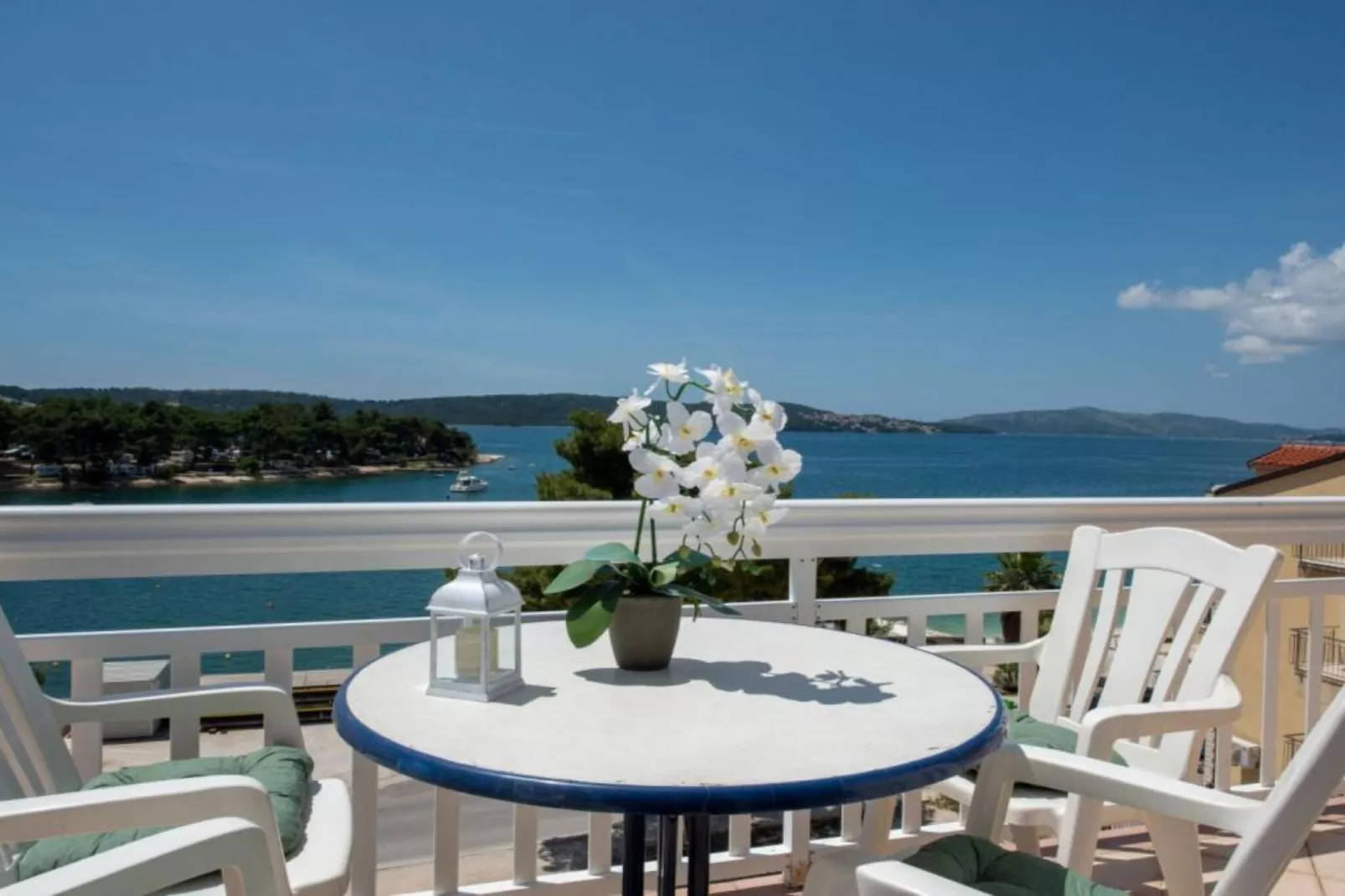Villa Tomi - Double Room With Sea View (3) - Terrasse/Balkon