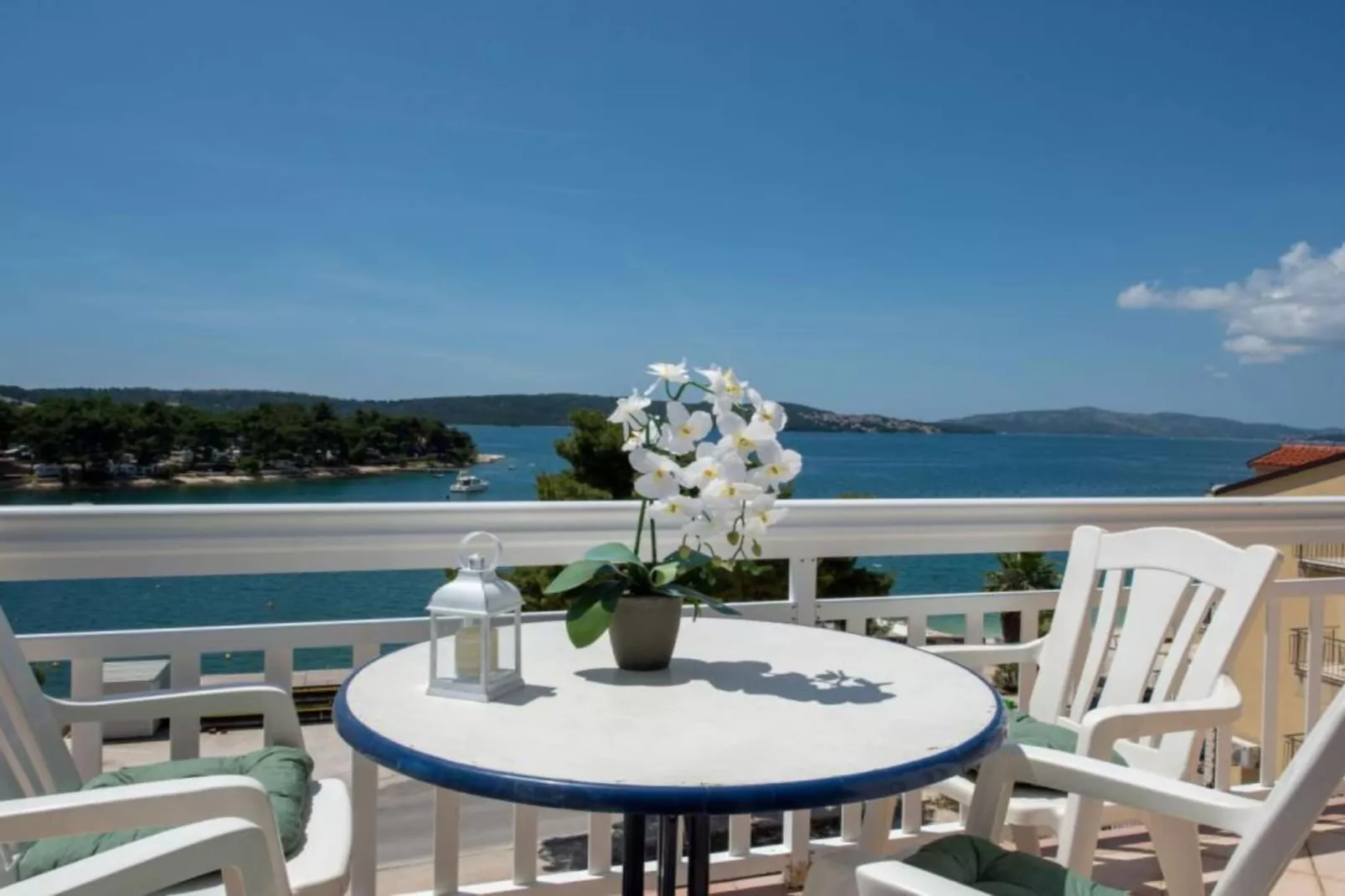 Villa Tomi- Classic Double Room With Sea View (9) - Terrasse/Balkon