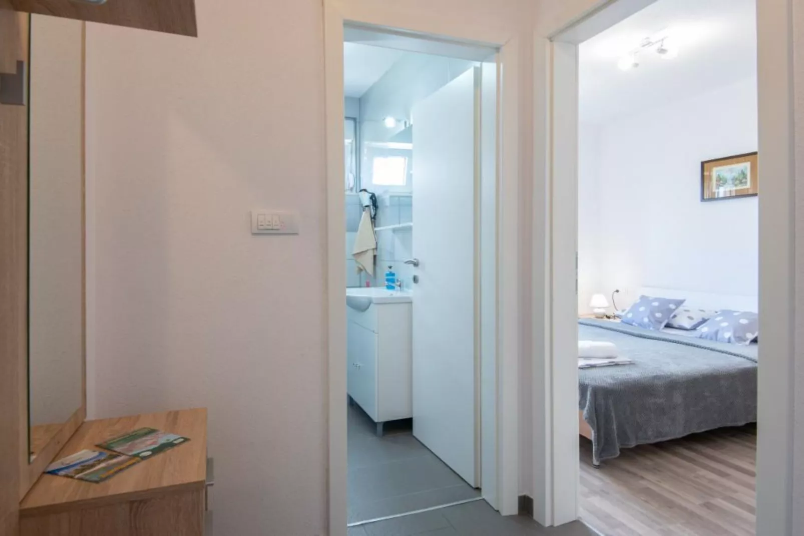 Peaceful Apartments Harfa-One Bedroom Apartment with Balcony and Partial Sea View 1 - Innenbereich