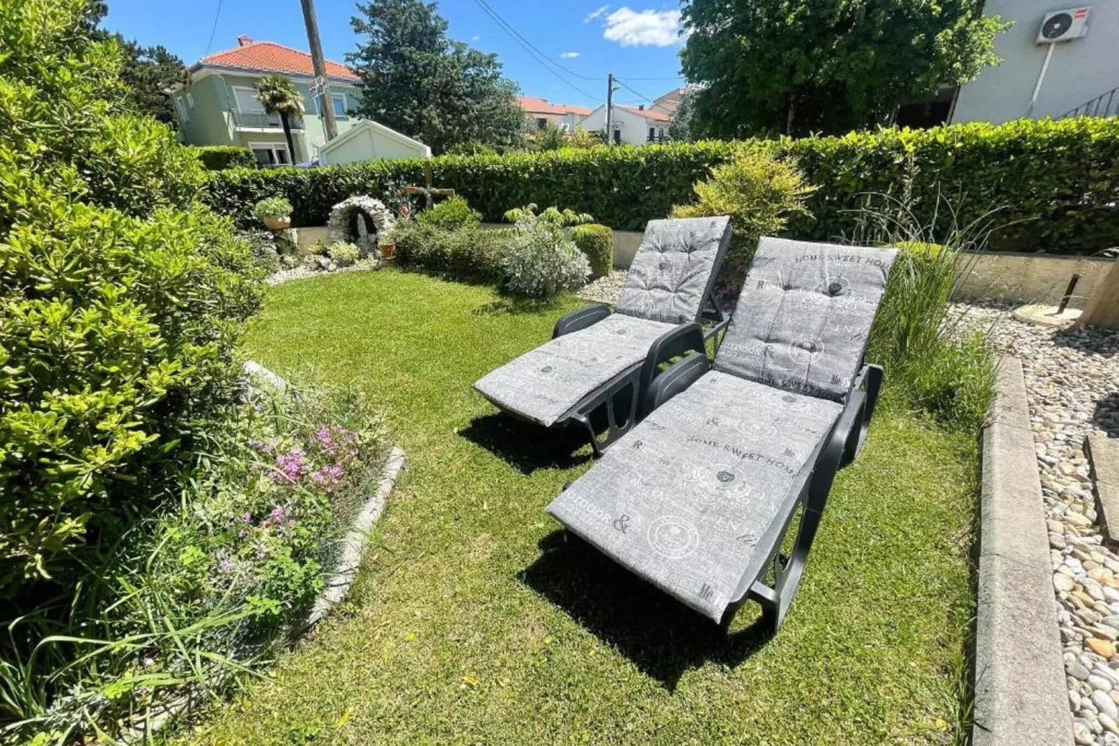 Holiday Home Mary-Gärten Sommer