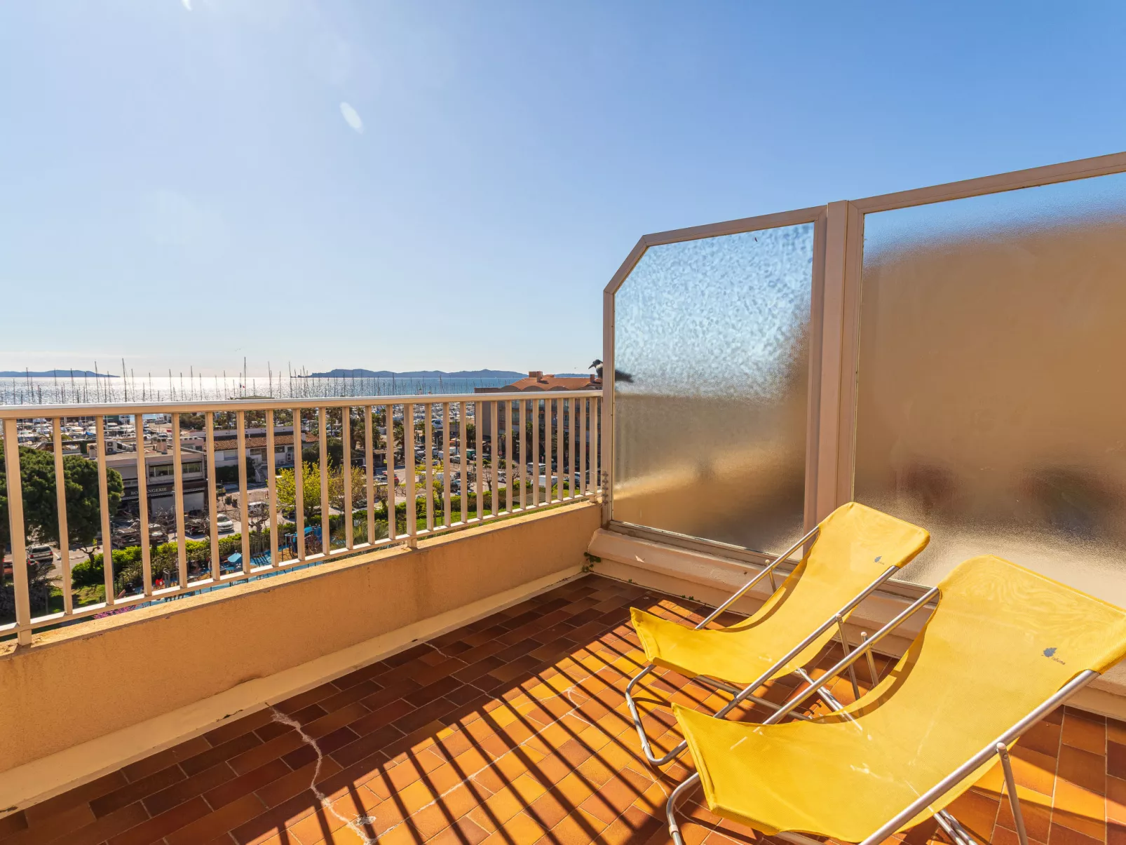 Port de La Gavine - Draußen