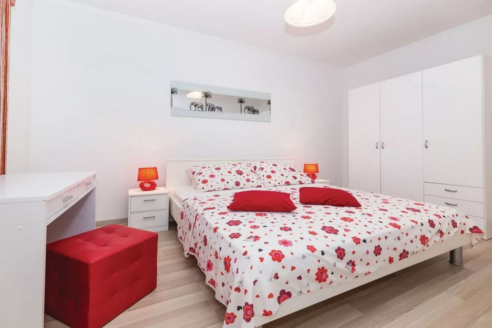 Mediterranean Stylish Villa with Pool in Kastel Stari - Six Bedroom Villa with Pool - Schlafzimmer
