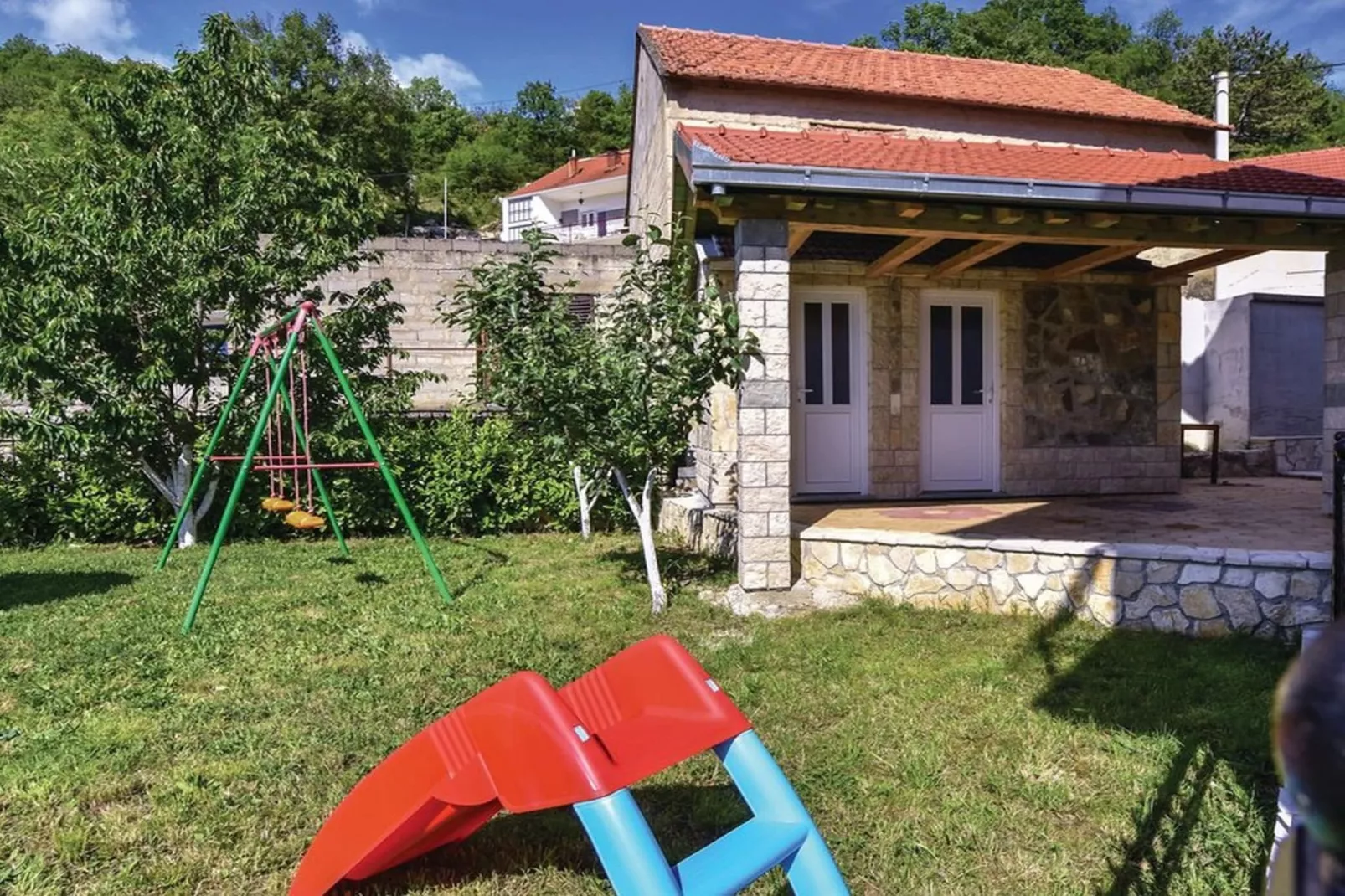 Serene Villa with Pool, BBQ, and Authentic Tavern Surrounded by Nature - Five Bedroom Holiday Home - Outdoor