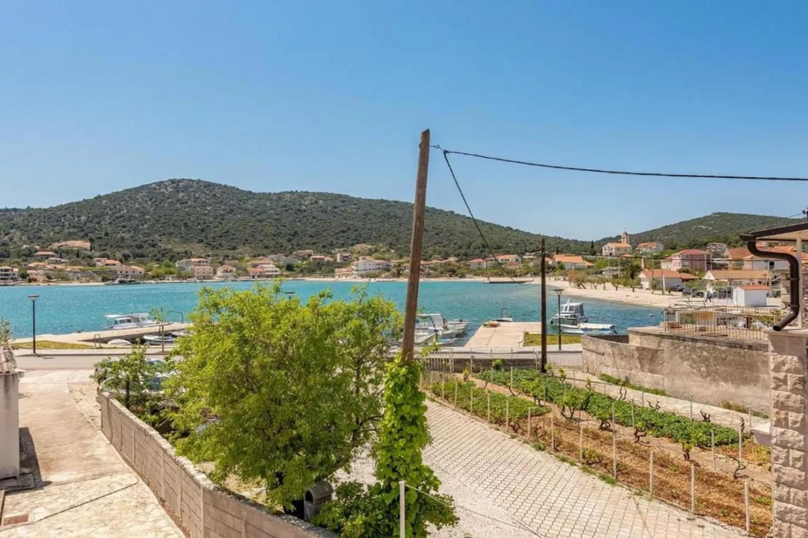 Three Bedroom Holiday Home - Outdoor