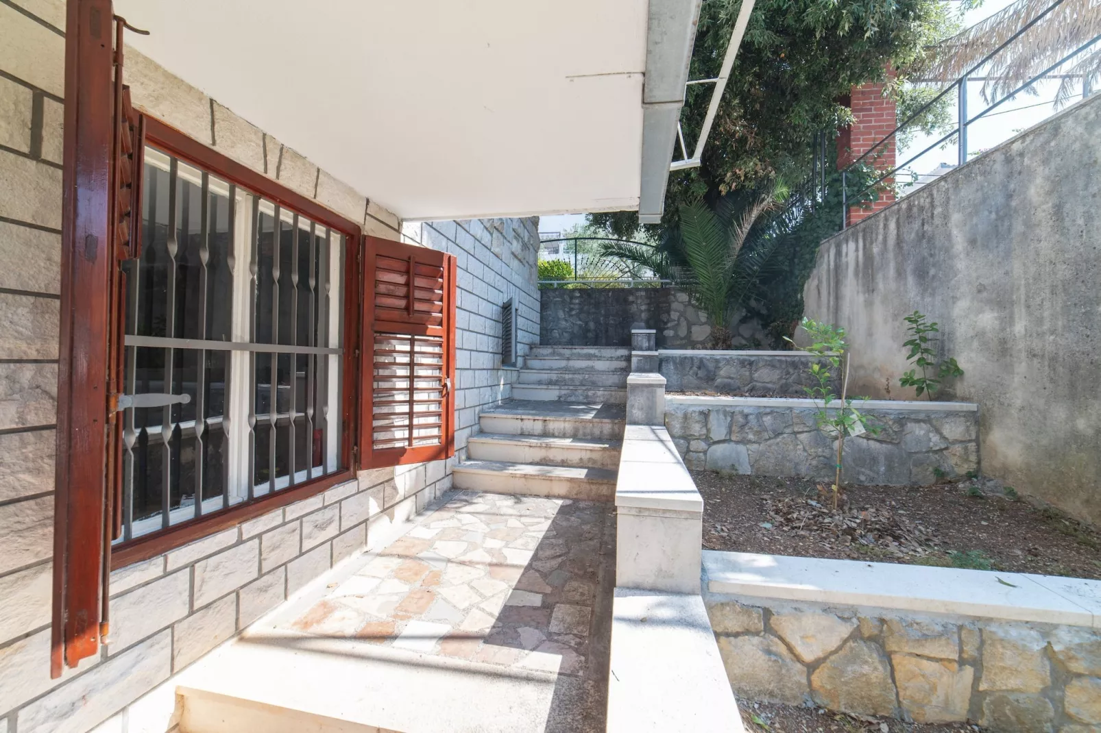 Two Bedroom Holiday Home - Outdoor