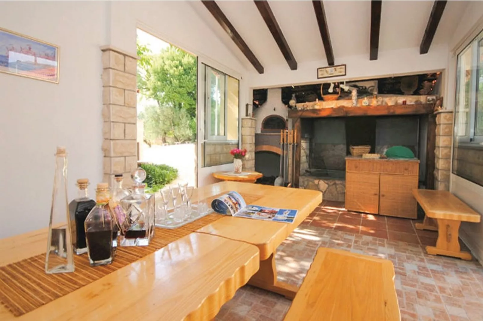 Picturesque Escape Holiday Home with Pool and Sauna - Four Bedroom Holiday Home with Sauna and Pool