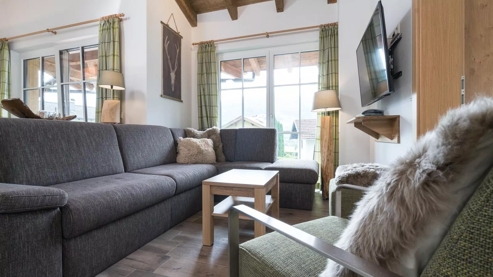 Luxury Tauern Suite Walchen Kaprun 4-Living room