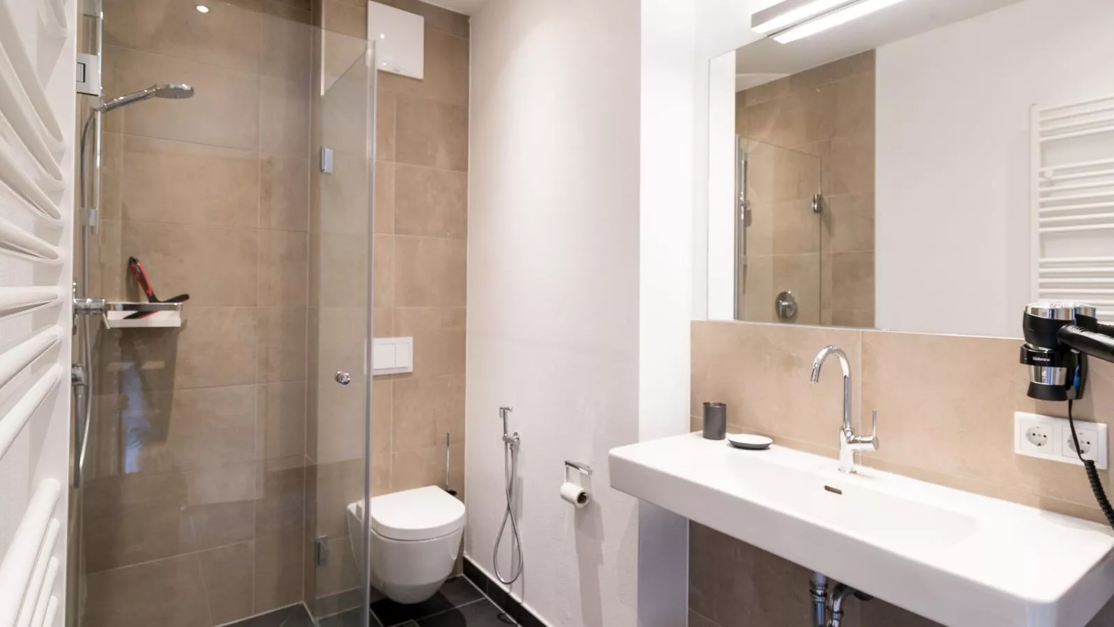 Luxury Tauern Suite Walchen Kaprun 4-Bathroom