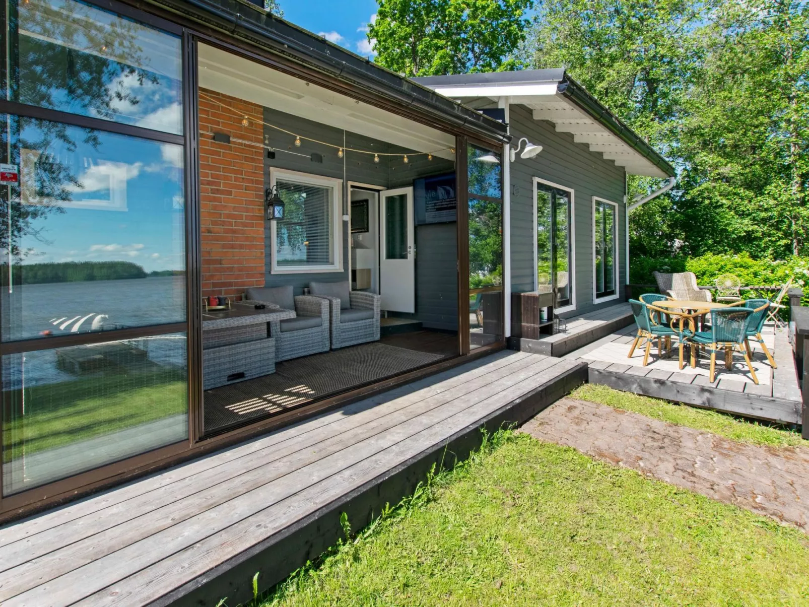 Liisan ranta - Dedans
