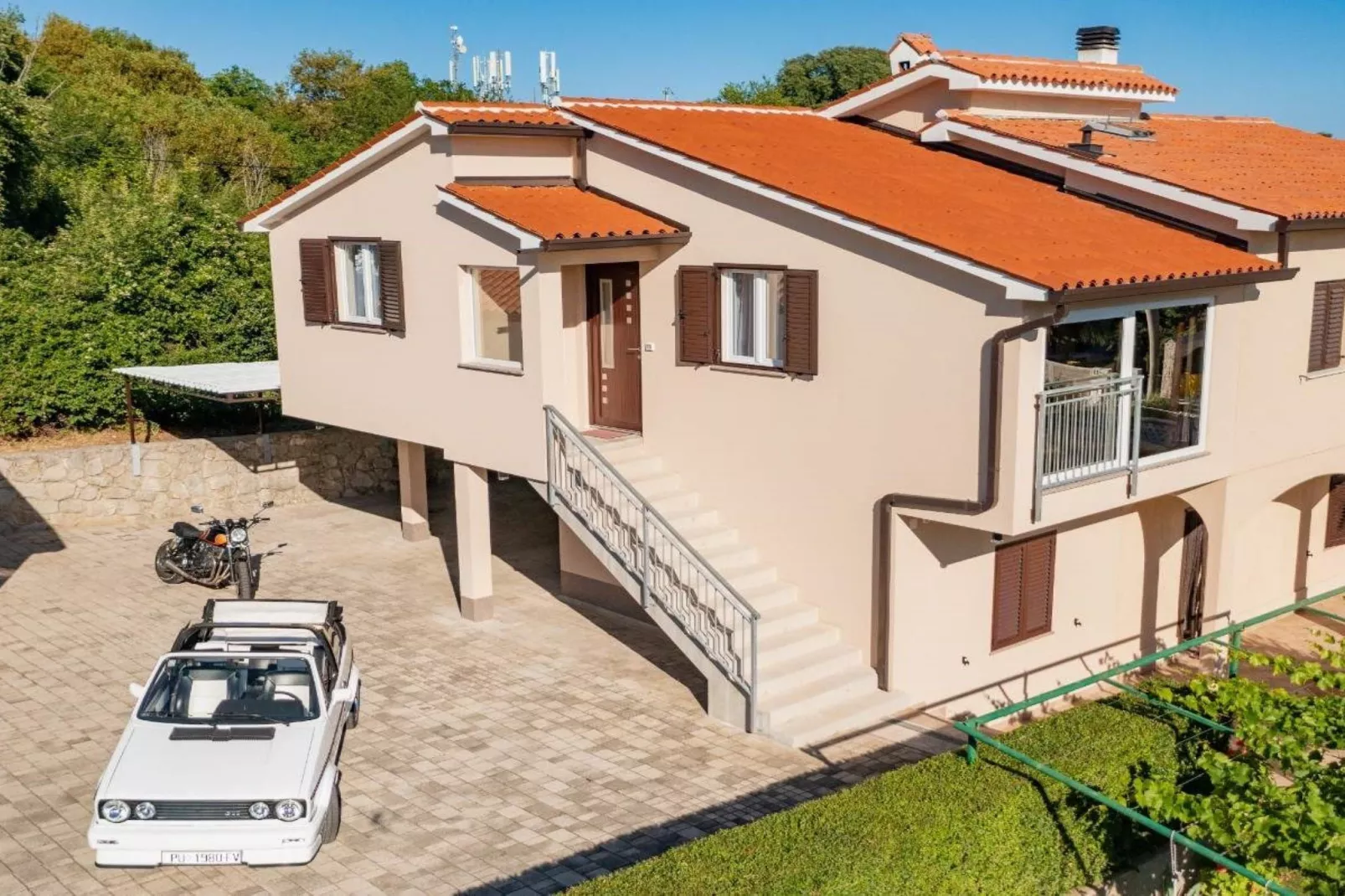 Stylish Two Bedroom Apartment in Labin - Two Bedroom Apartment with Terrace - Im Freien