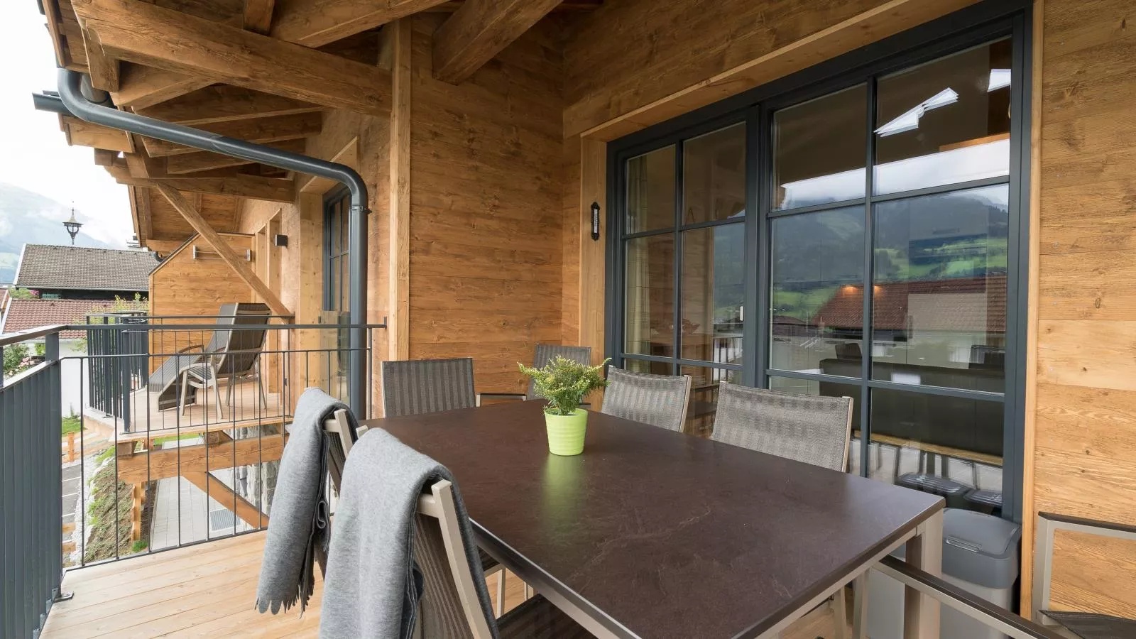 Luxury Tauern Suite Walchen Kaprun 4-Terrace balcony