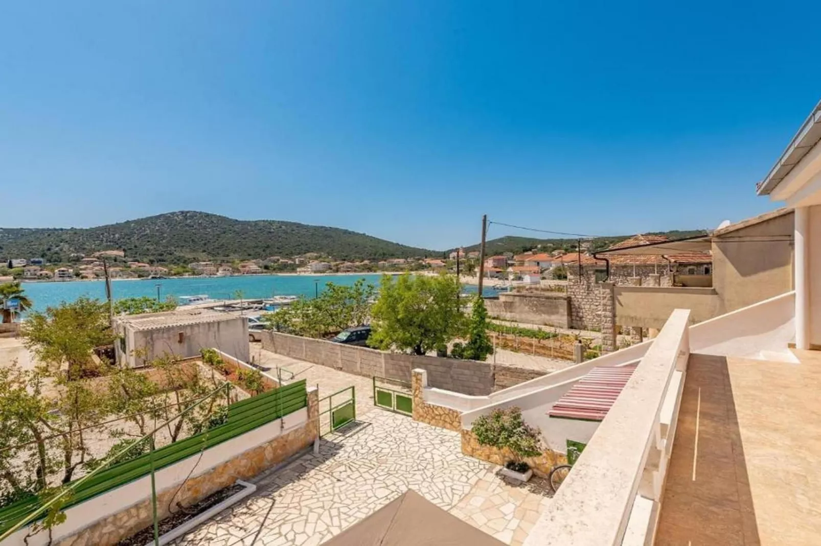 Three Bedroom Holiday Home - Outdoor