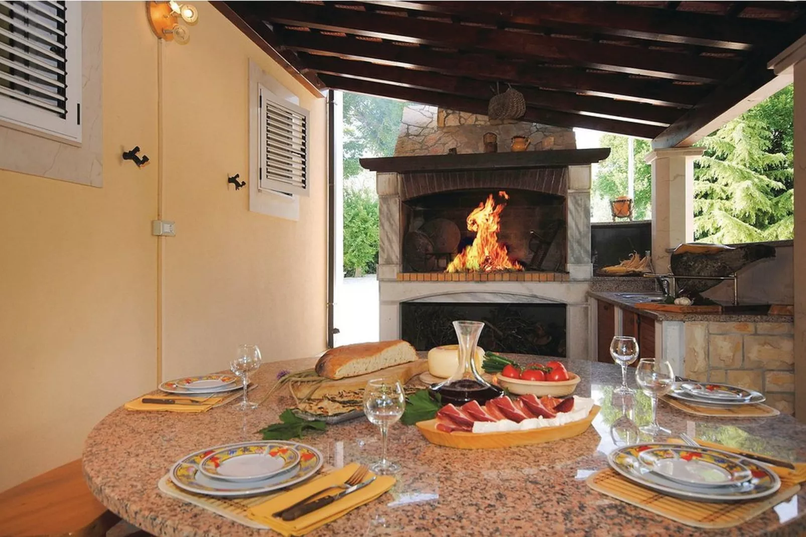 Picturesque Escape Holiday Home with Pool and Sauna - Four Bedroom Holiday Home with Sauna and Pool - Facilities