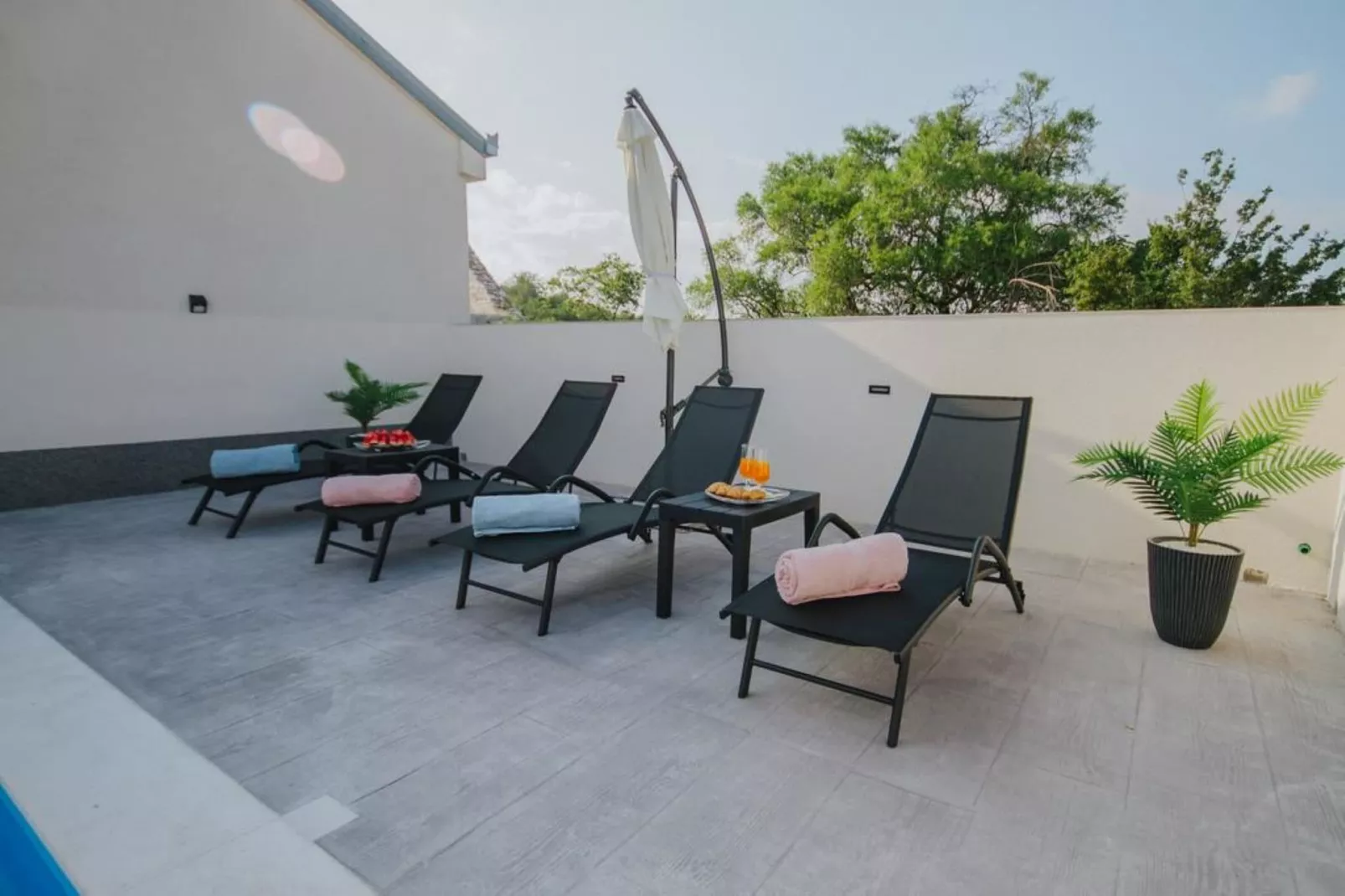Tranquil Getaway Villa Prapatnica with Pool and Garden - Three  Bedroom Villa with Pool - Terrace