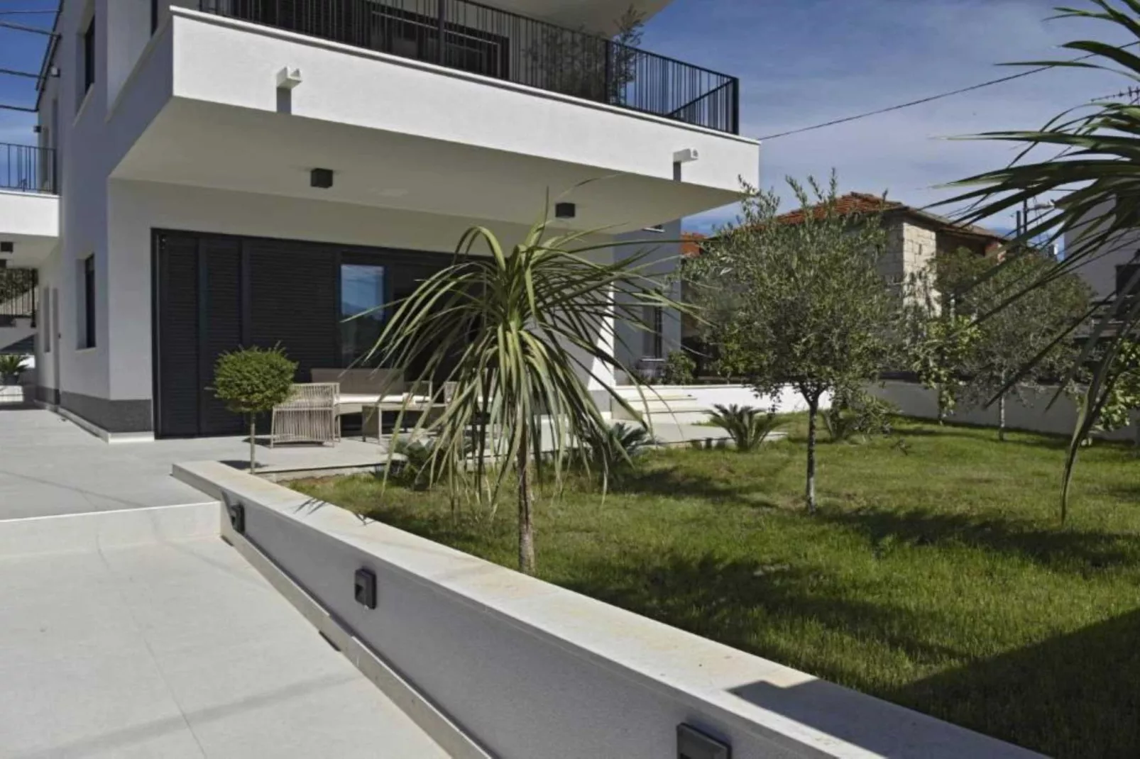 Luxury Slatine Apartments with Terrace and Garden - Two Bedroom Apartment with Terrace - Outdoor