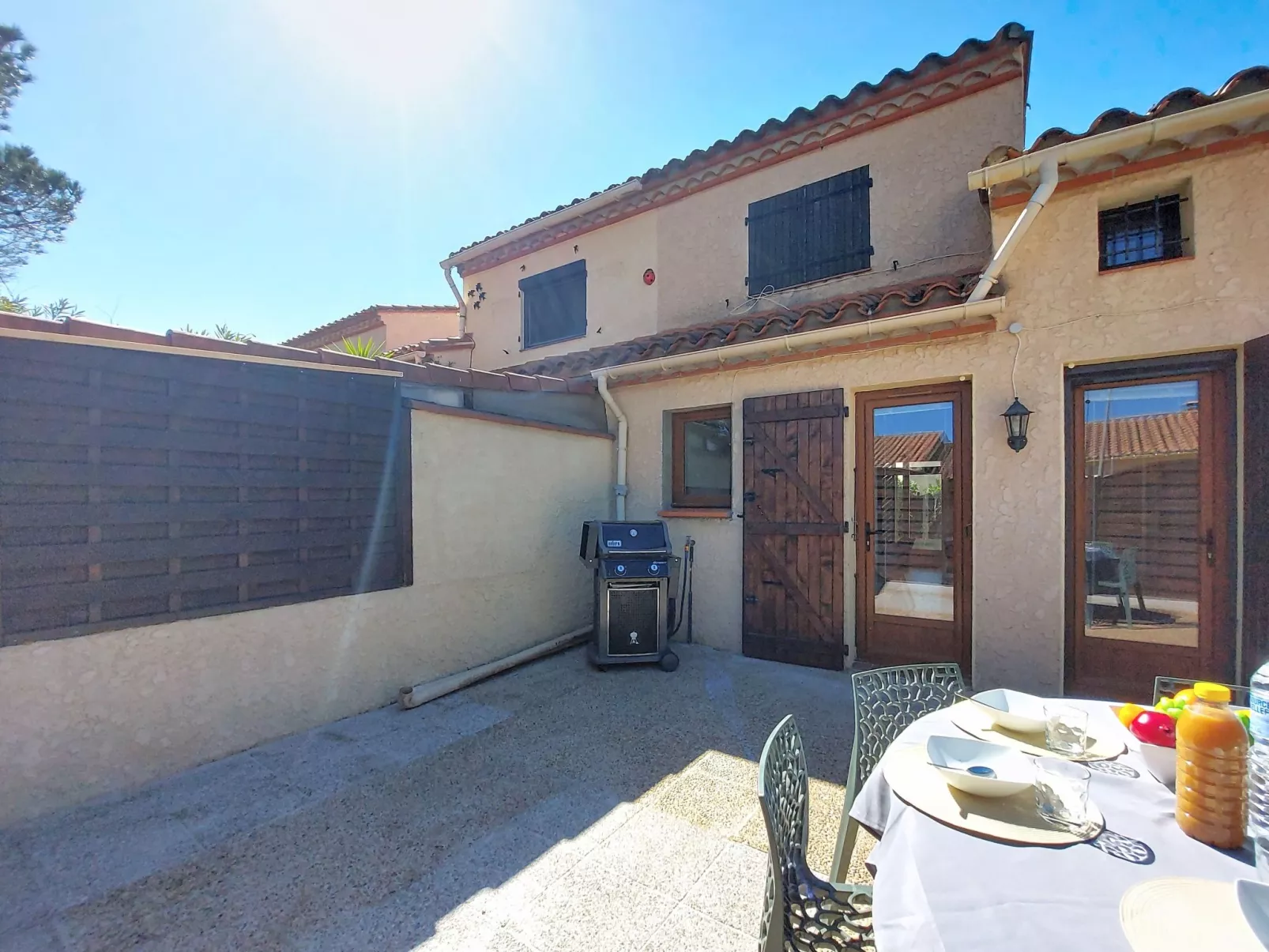 Le Mas des Oliviers - Outside