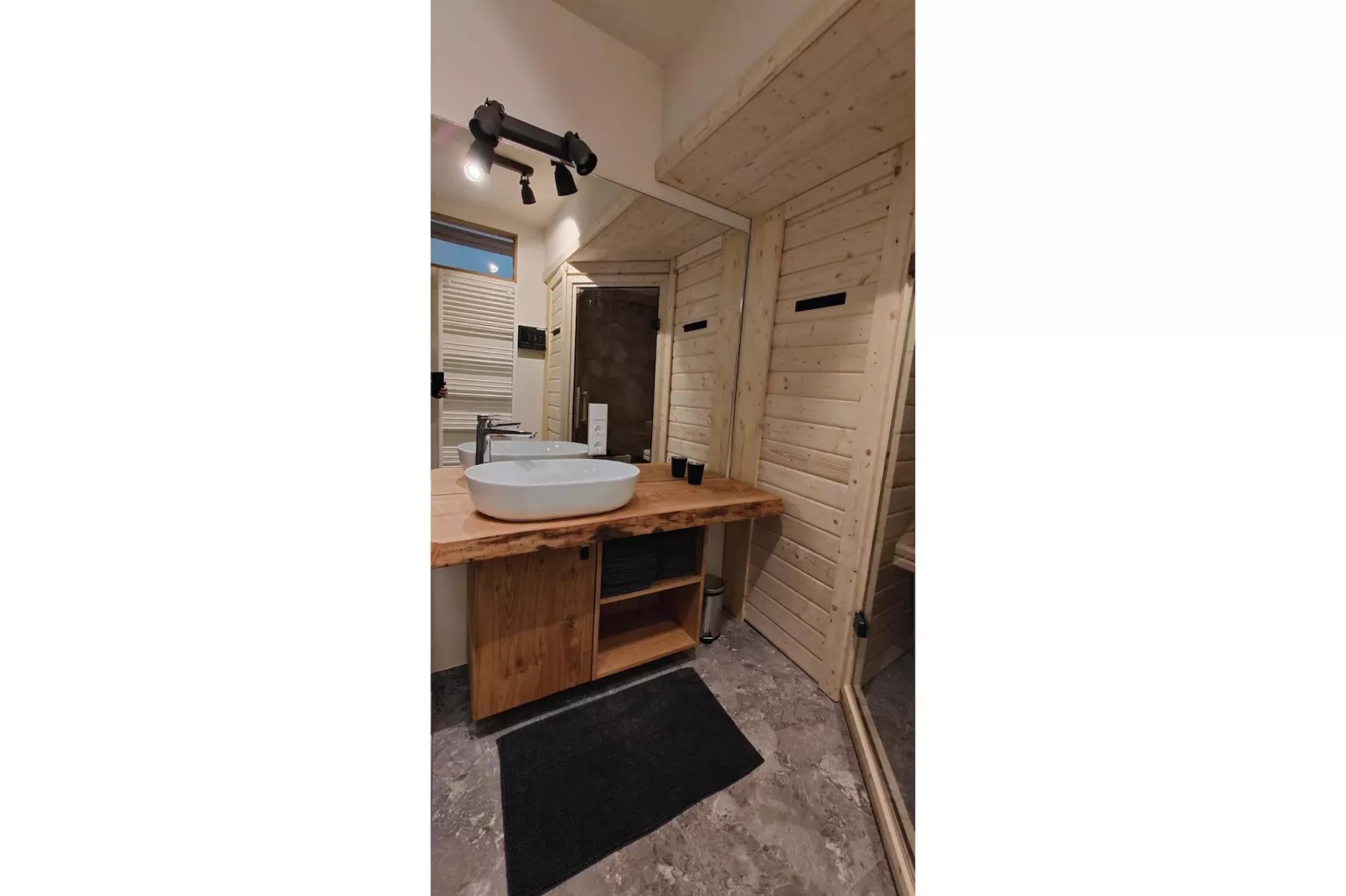 522 1P 40€(6) Schulz - Badezimmer