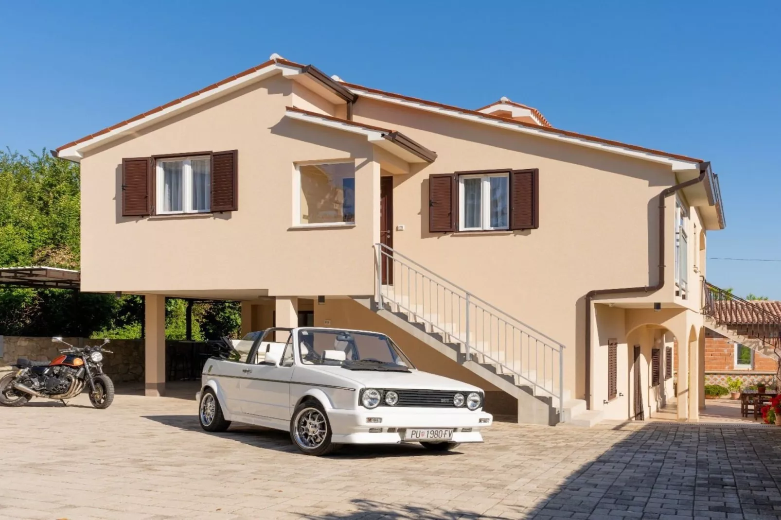 Stylish Two Bedroom Apartment in Labin - Two Bedroom Apartment with Terrace - Im Freien