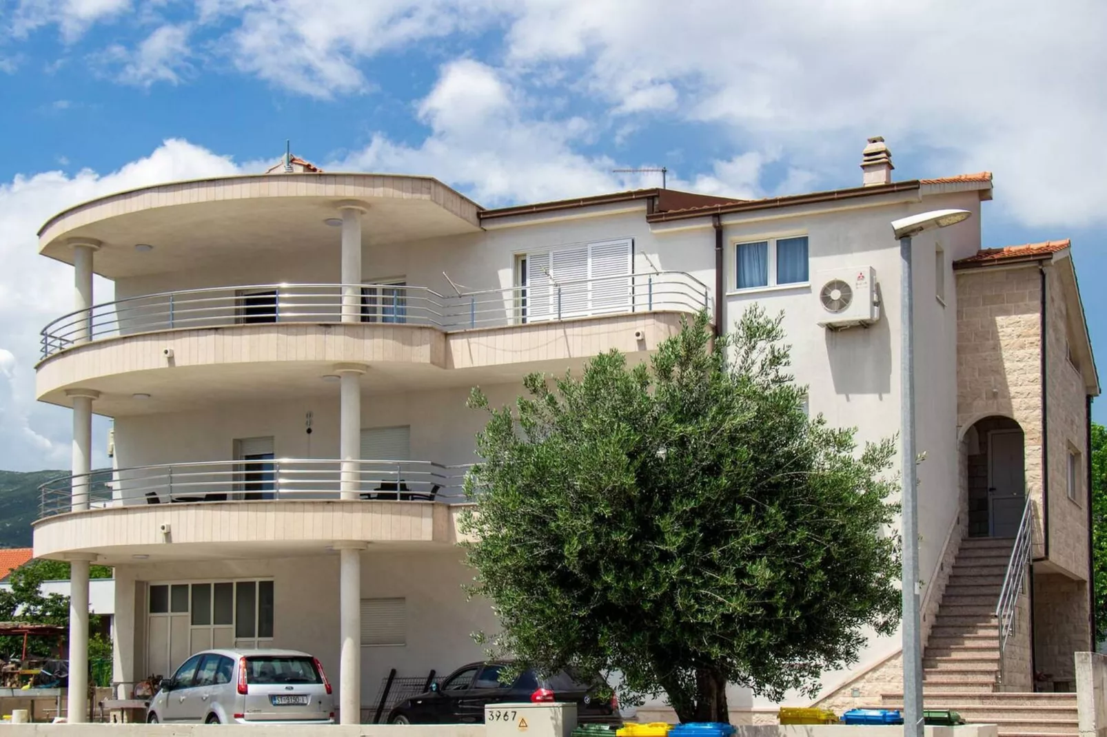 Modern Apartments with Private Balcony - One Bedroom Apartment (Owner S1) - Im Freien
