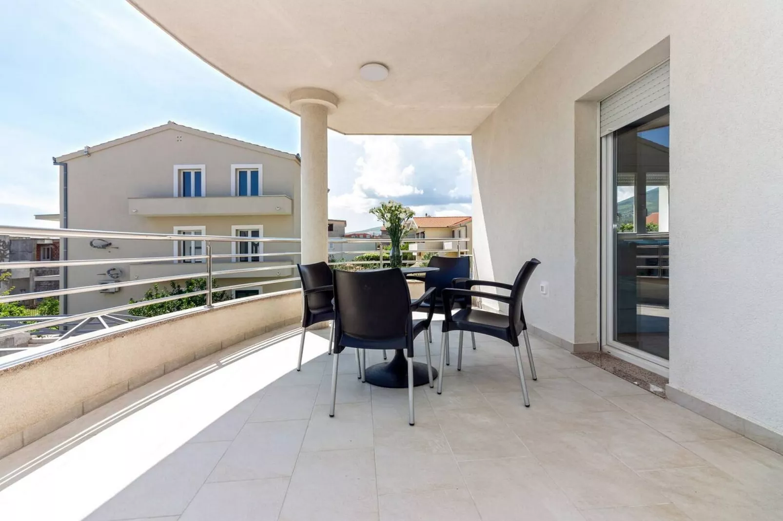 Modern Apartments with Private Balcony - Premium One Bedroom Apartment (Owner S2) - Terrasse/Balkon