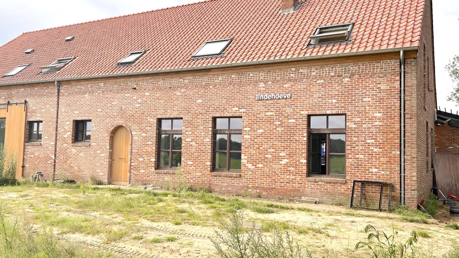 Lindehoeve-Exterior summer